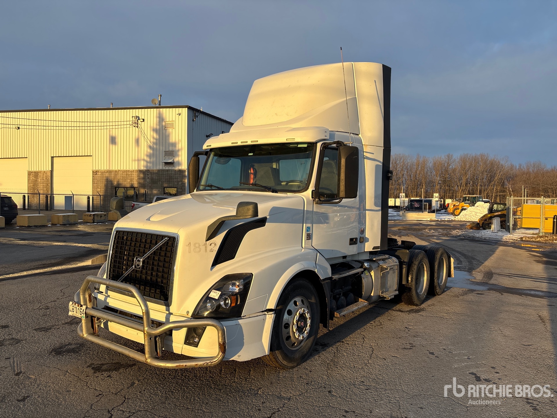 General Appearance with Image, coin avant gauche