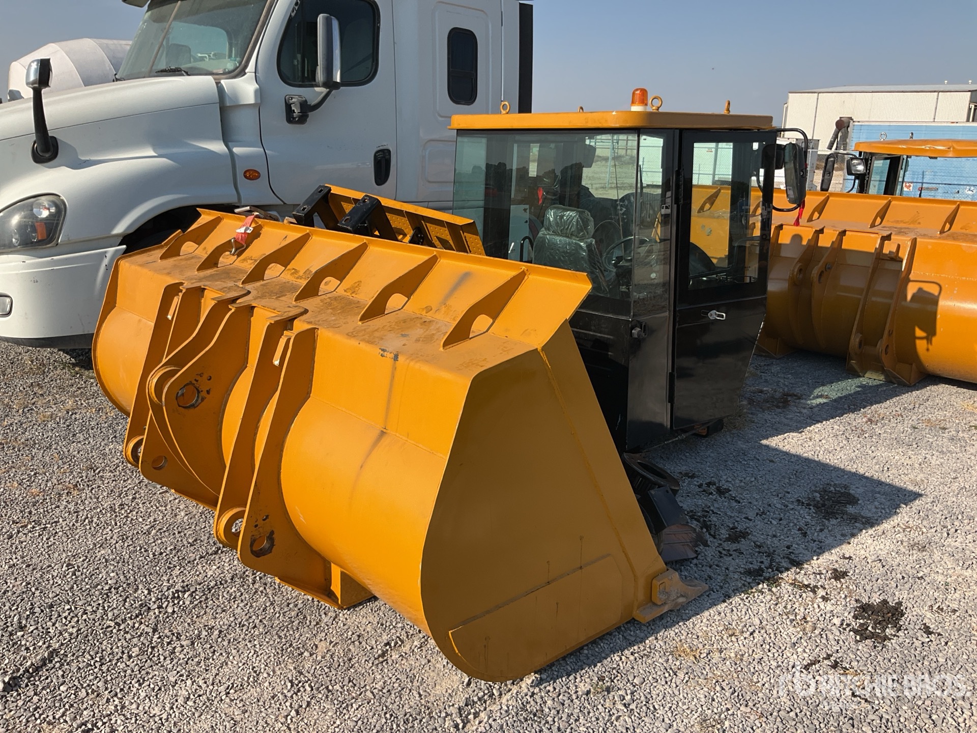 General Appearance with Imagen: esquina delantera izquierda