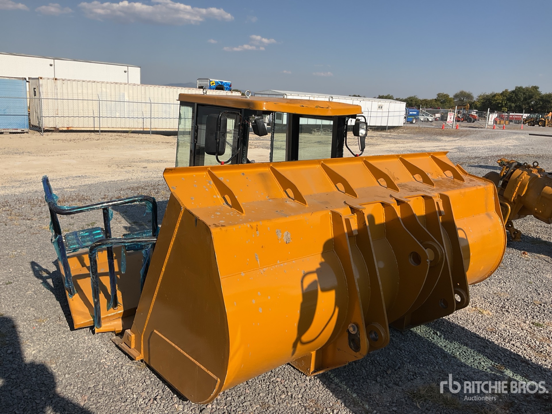 General Appearance with Imagen: esquina delantera derecha