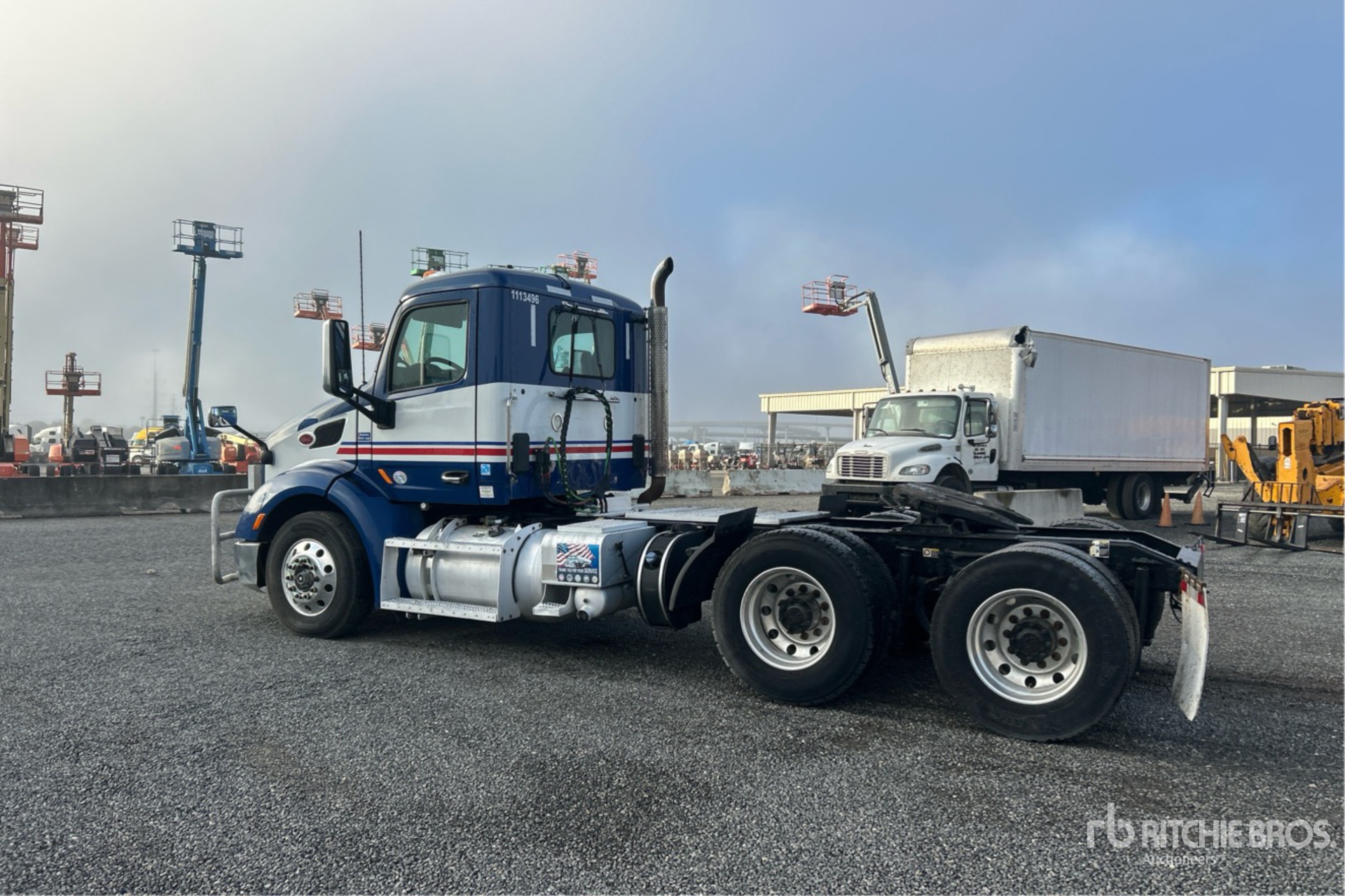 General Appearance with Picture, Left Rear Corner