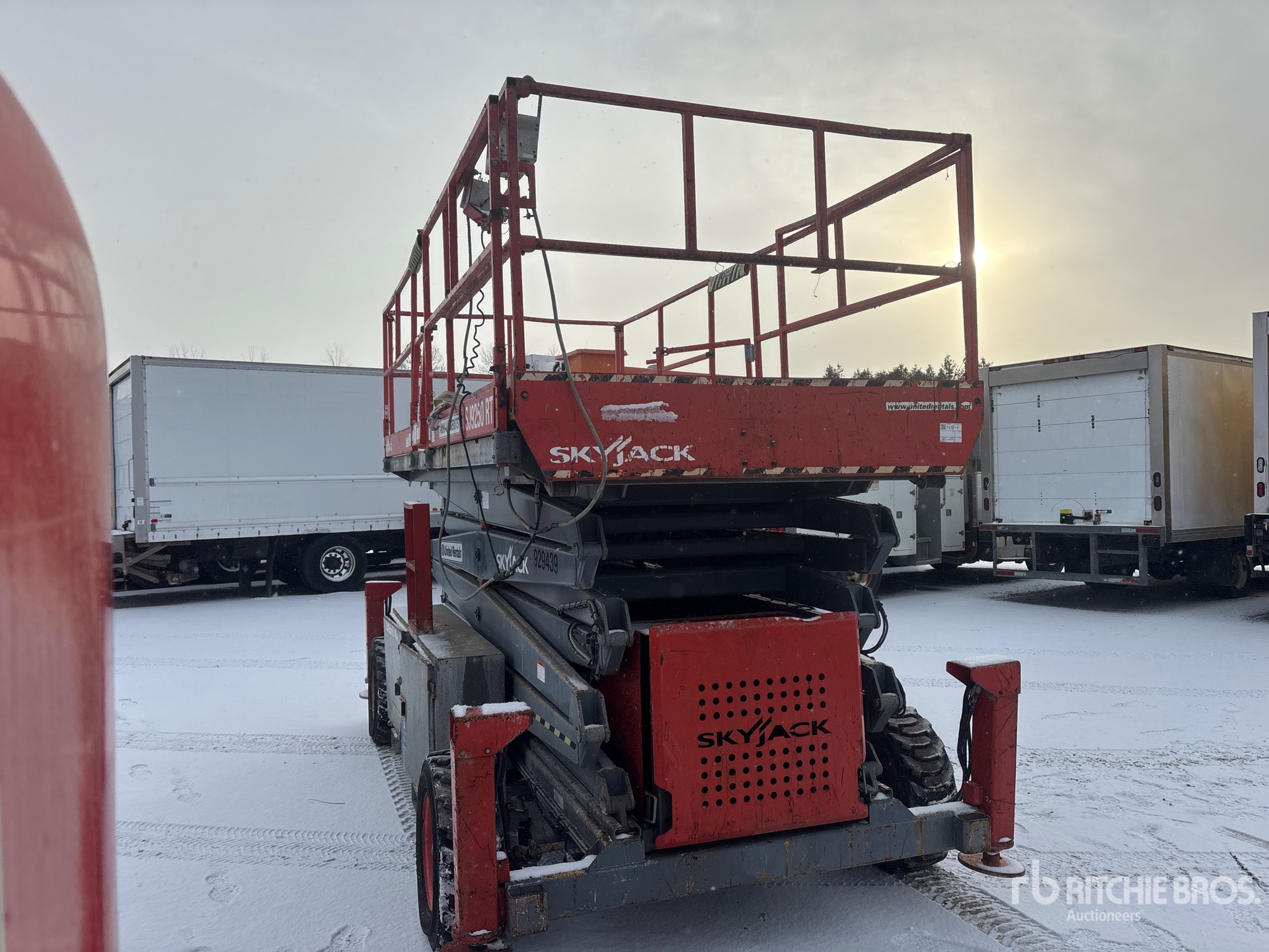 General Appearance with Picture, Left Rear Corner