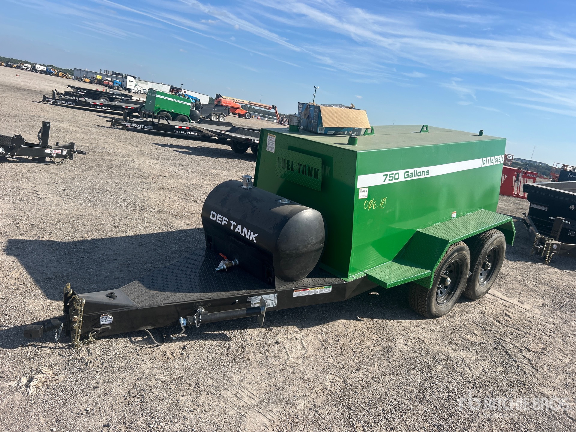 General Appearance with Foto, angolo anteriore sinistro