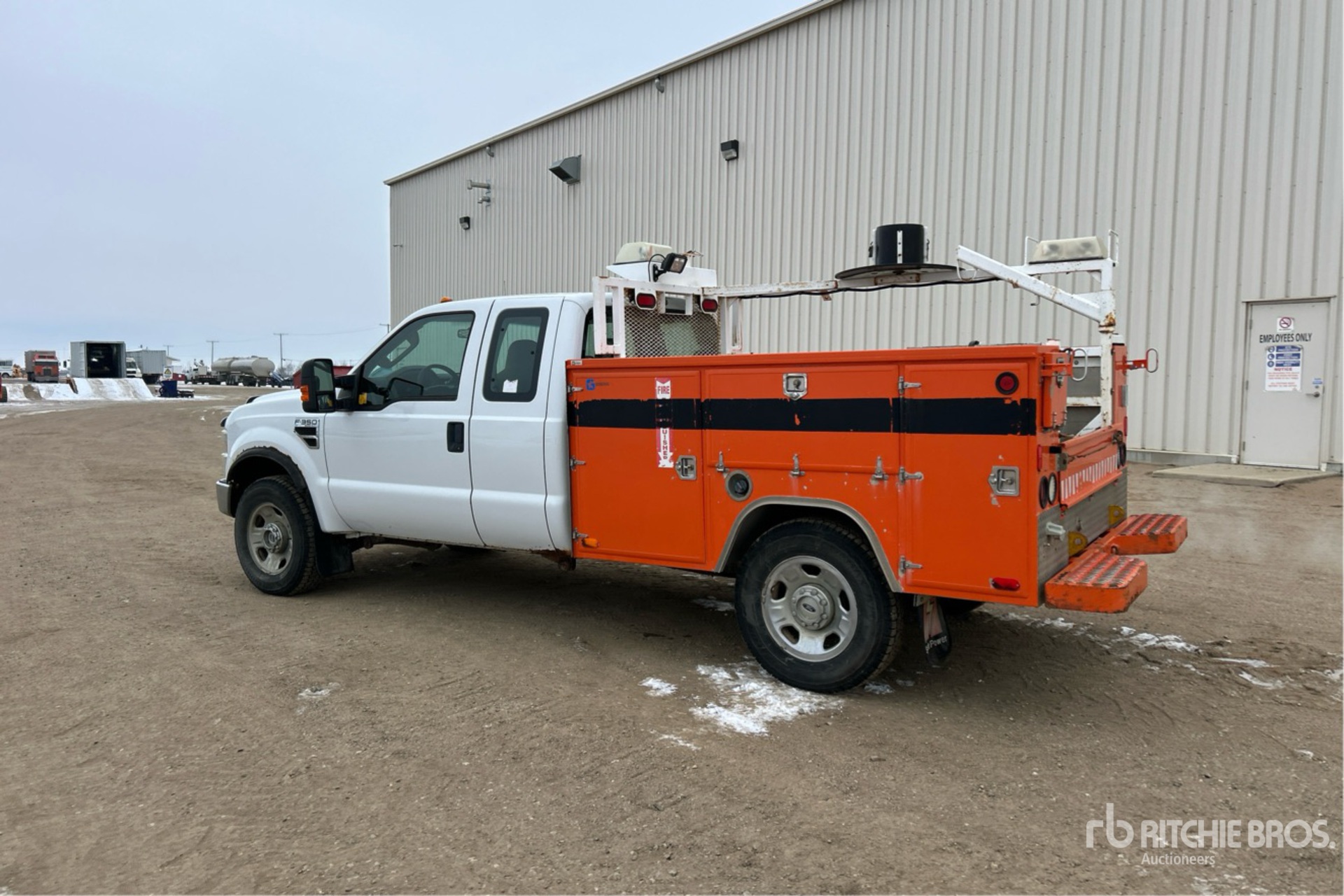 Aspect général with Image, coin arrière gauche