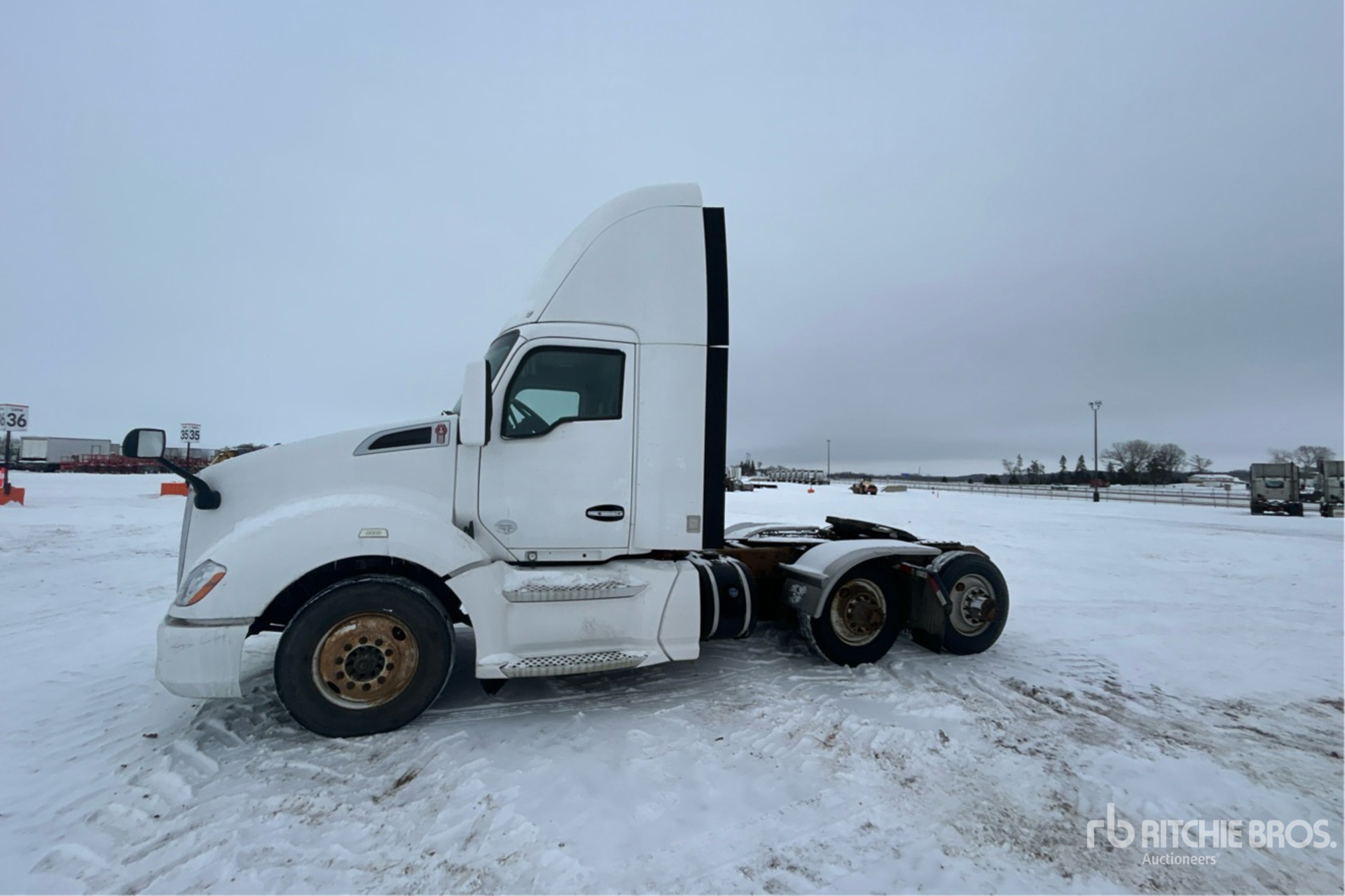 General Appearance with Picture, Left Front Corner