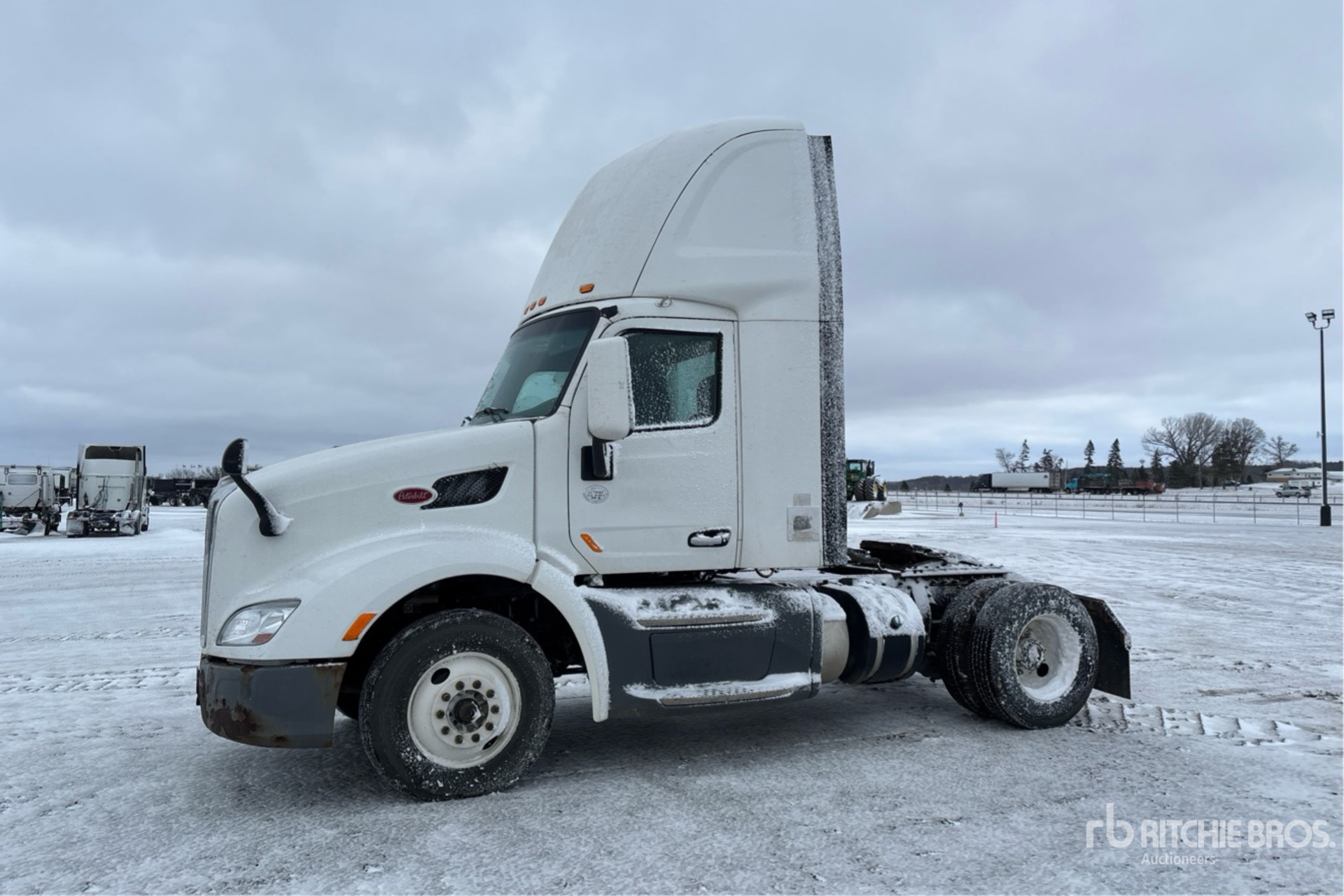 General Appearance with Picture, Left Front Corner