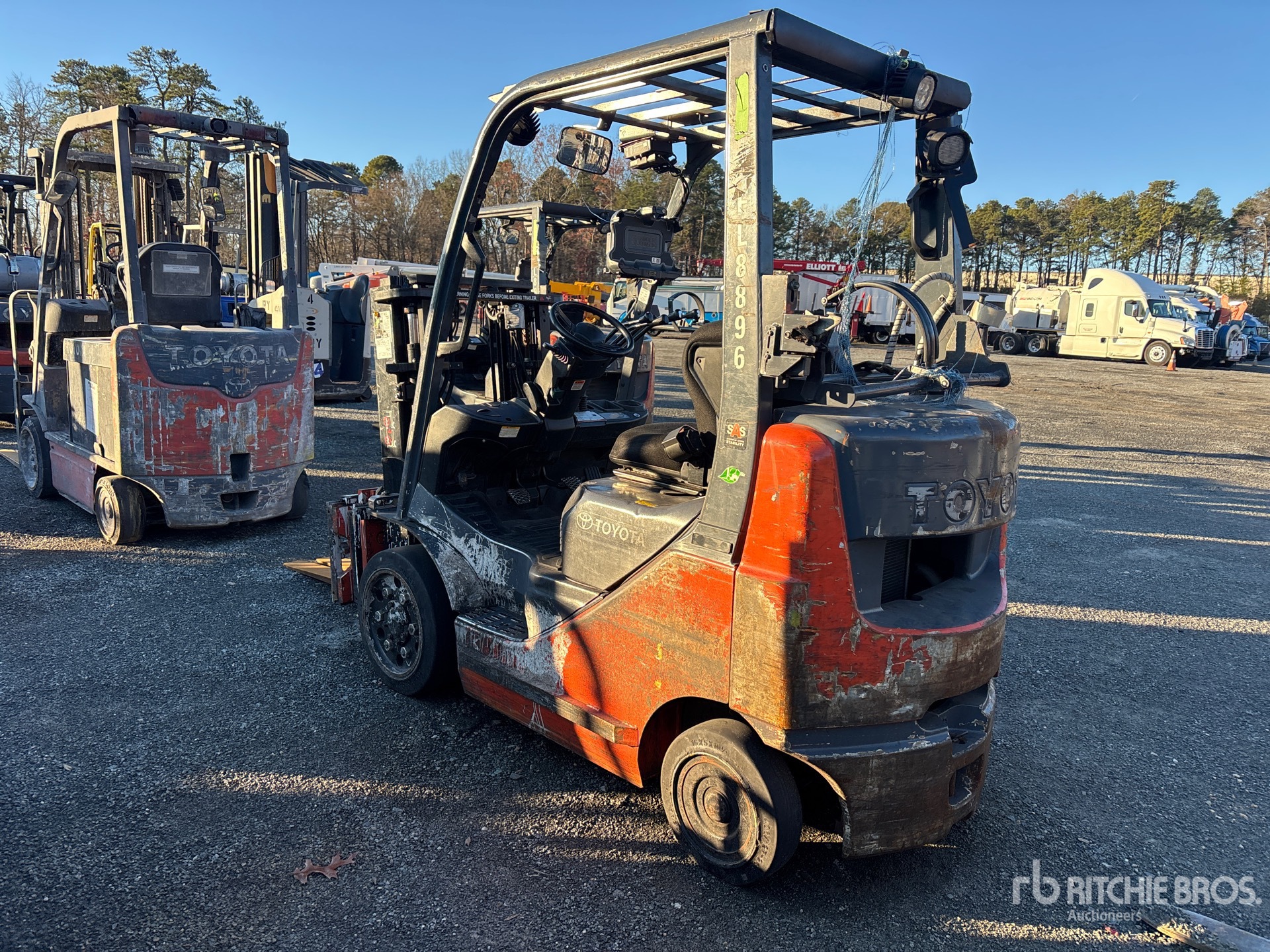 General Appearance with Picture, Left Rear Corner