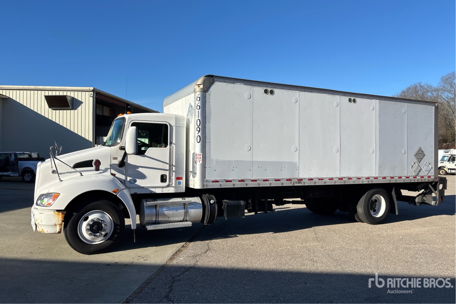 Aspect général with Image, coin avant gauche
