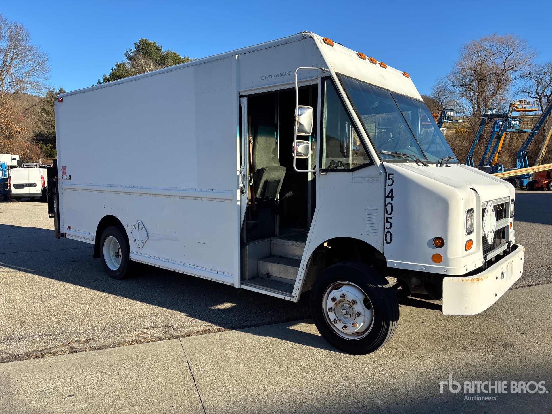 Aspect général with Image, coin avant droit