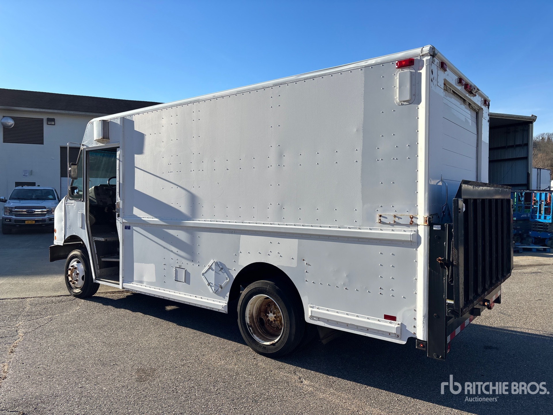 Aspect général with Image, coin arrière gauche