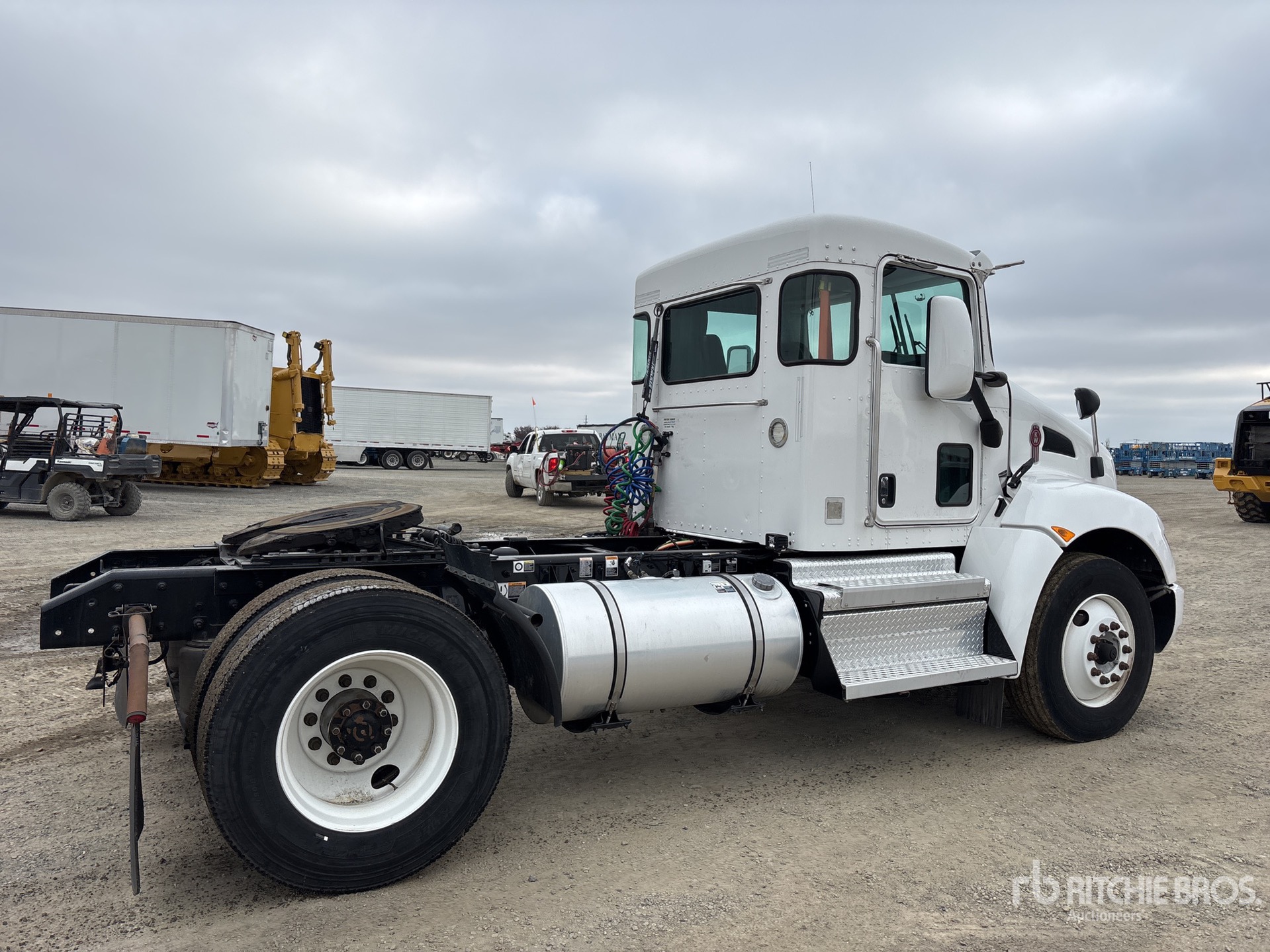 General Appearance with Imagen: esquina trasera derecha