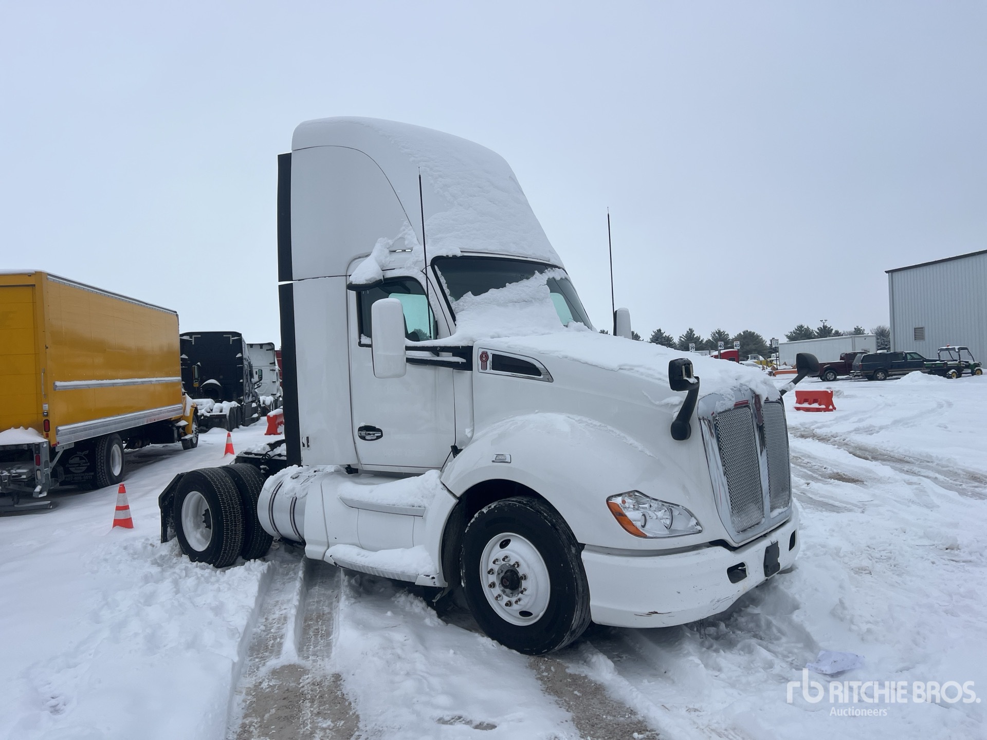 General Appearance with Picture, Right Front Corner