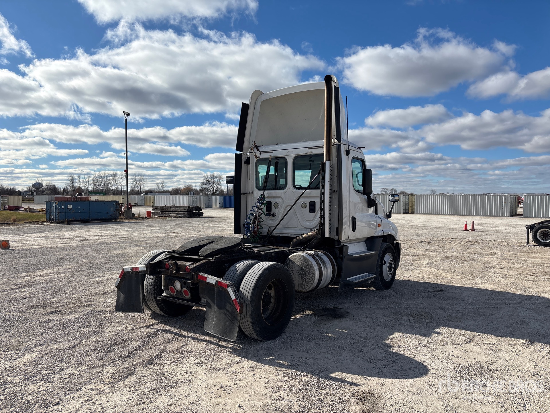 General Appearance with Imagen: esquina trasera derecha