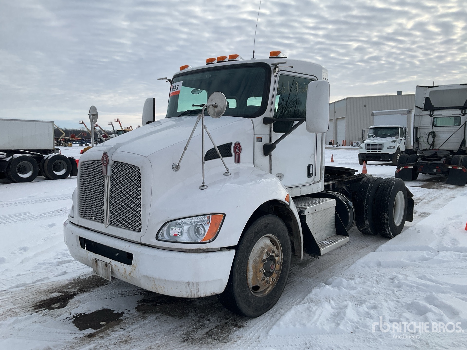 General Appearance with Foto, angolo anteriore sinistro