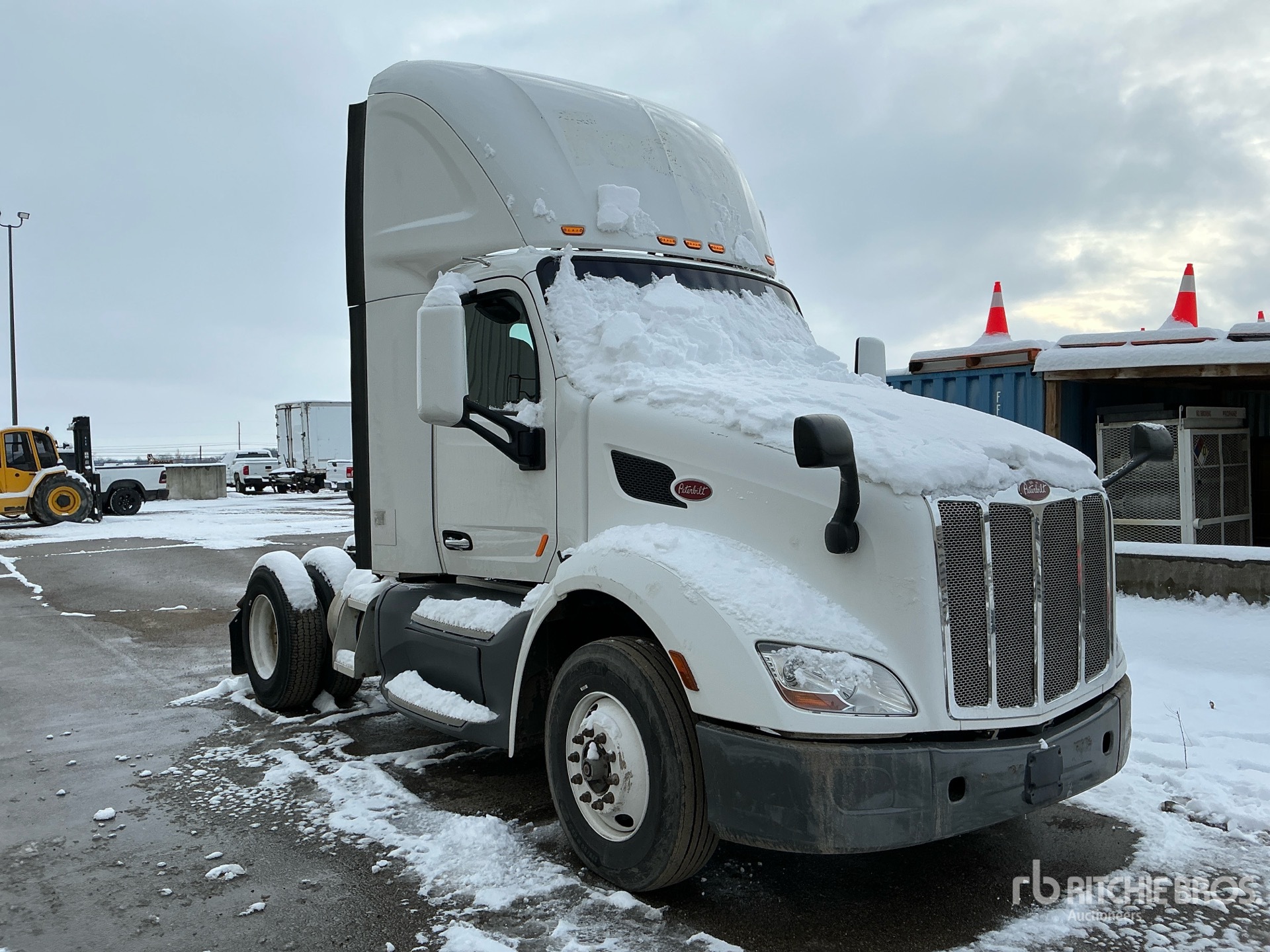 General Appearance with Picture, Right Front Corner