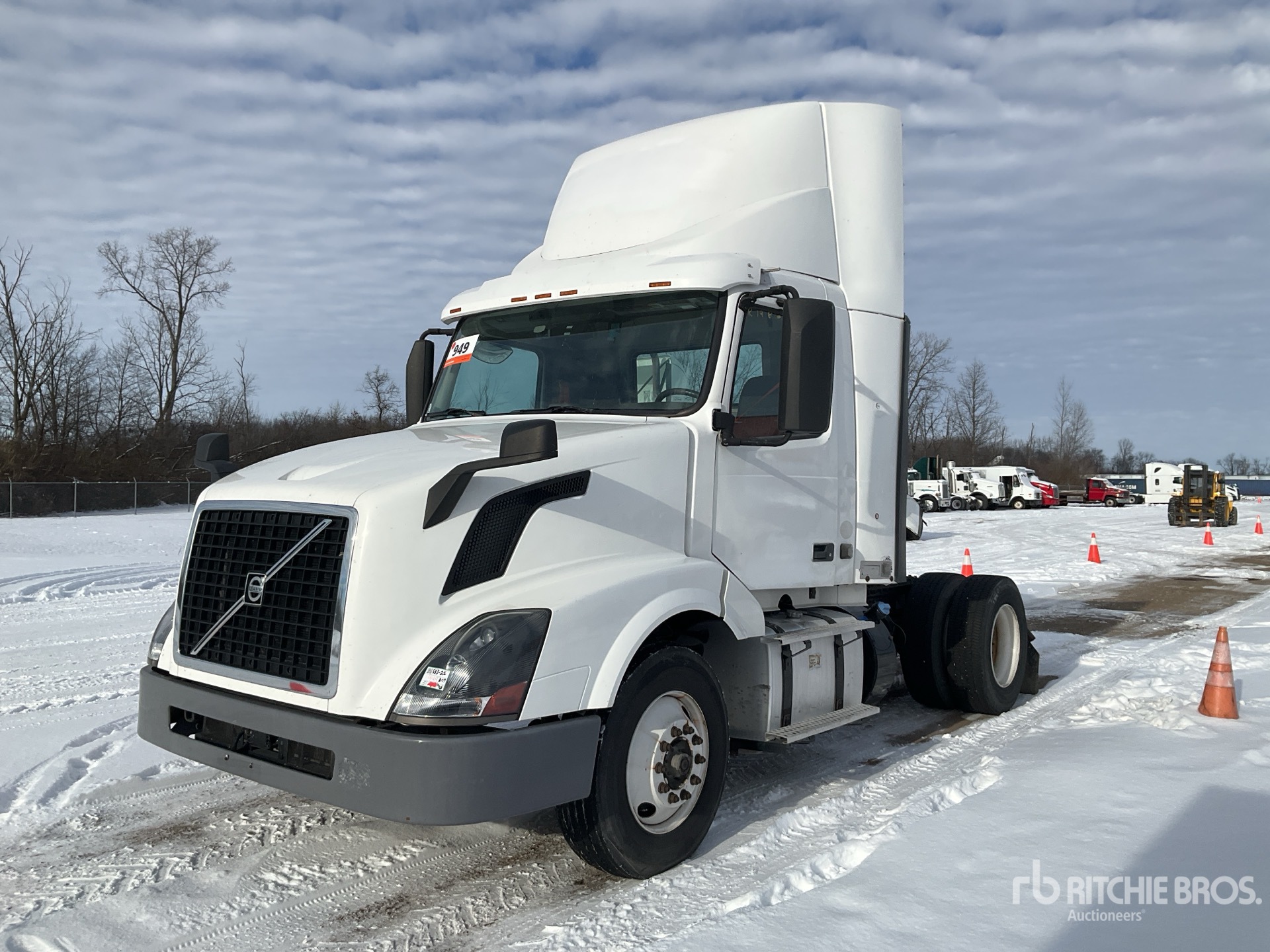 General Appearance with Foto, angolo anteriore sinistro