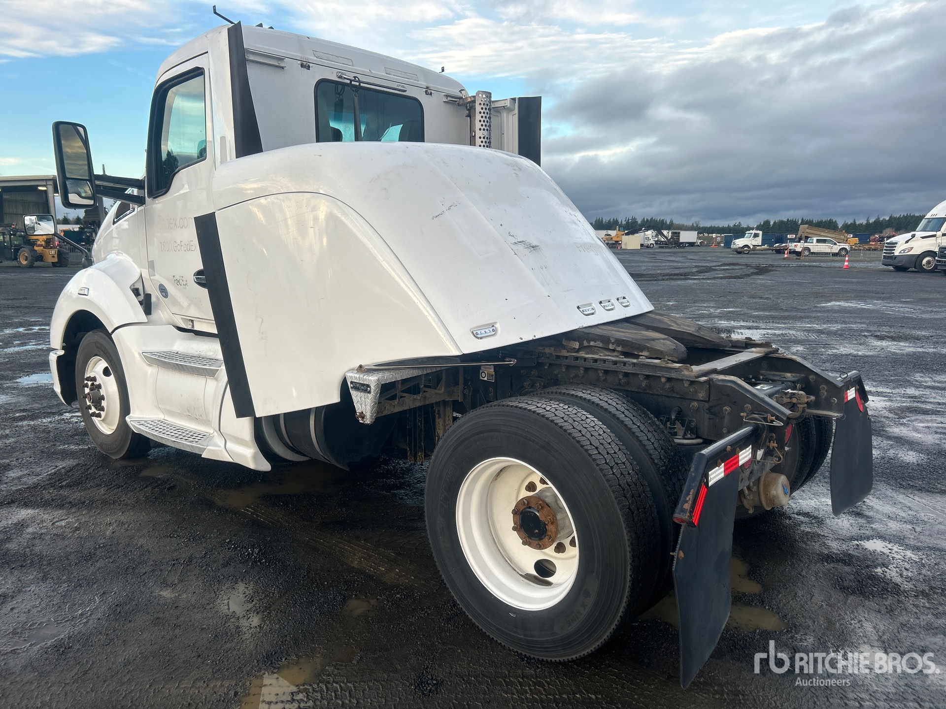 General Appearance with Picture, Left Rear Corner