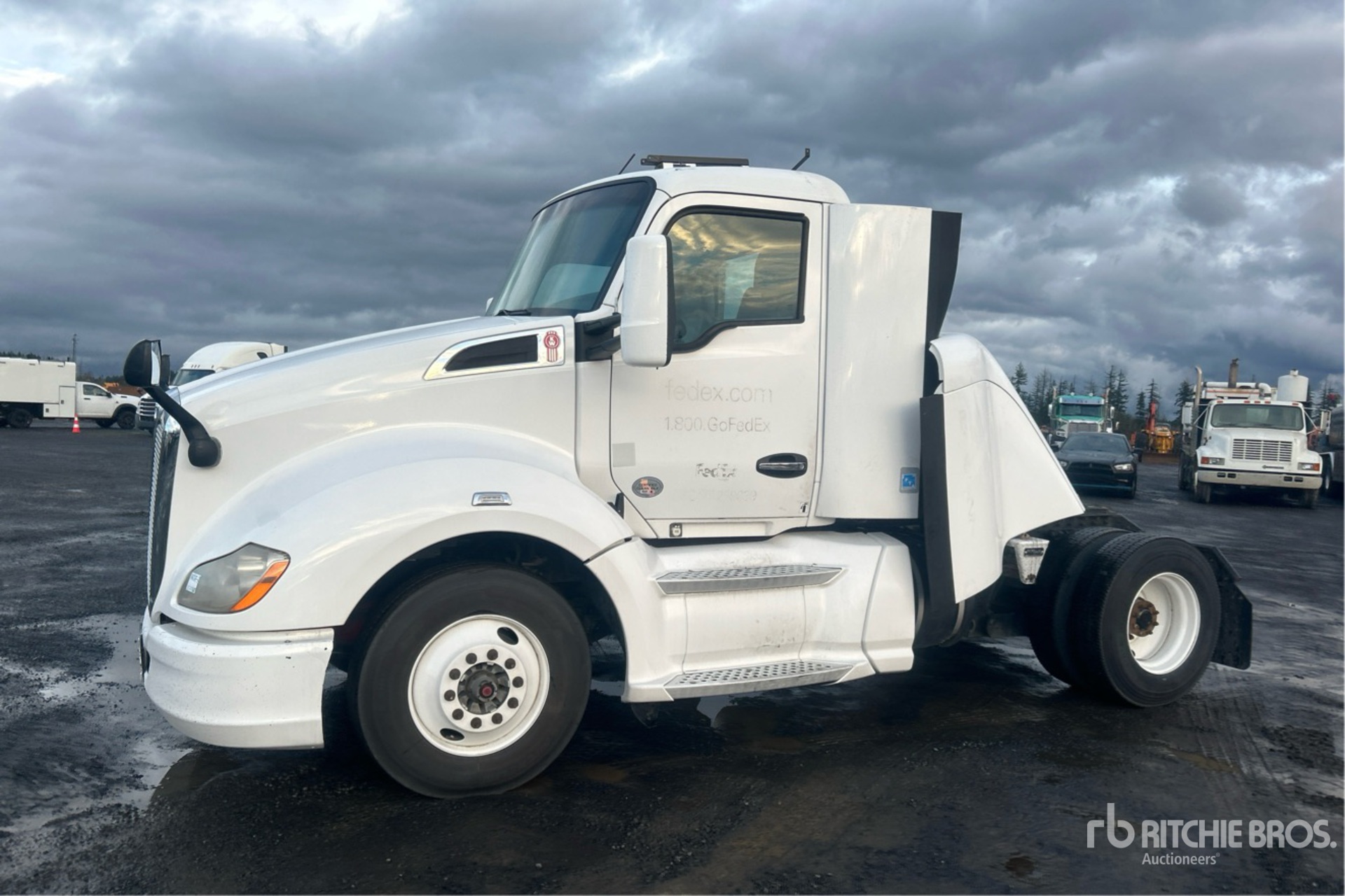 General Appearance with Picture, Left Front Corner