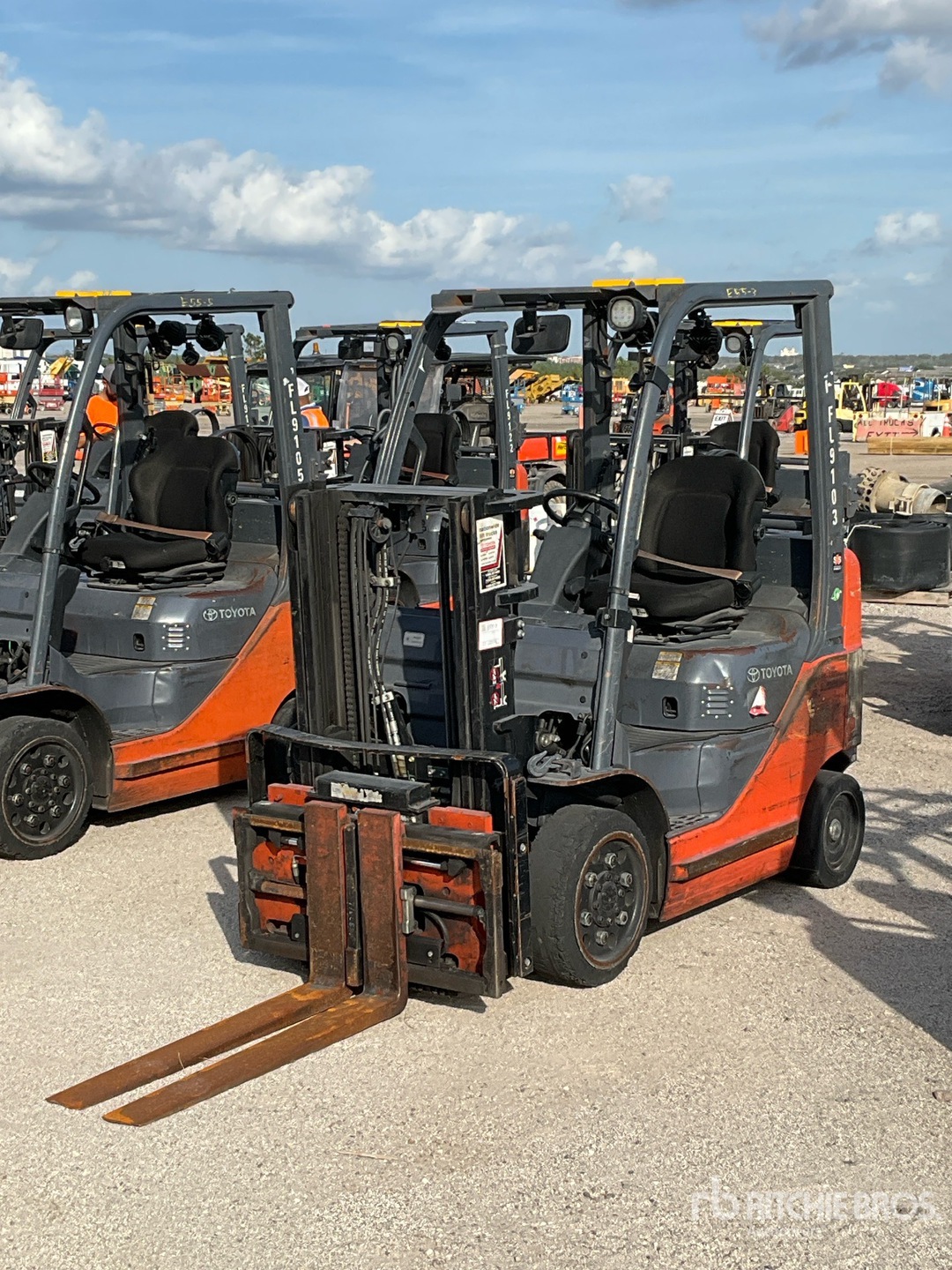 General Appearance with Featured Photo