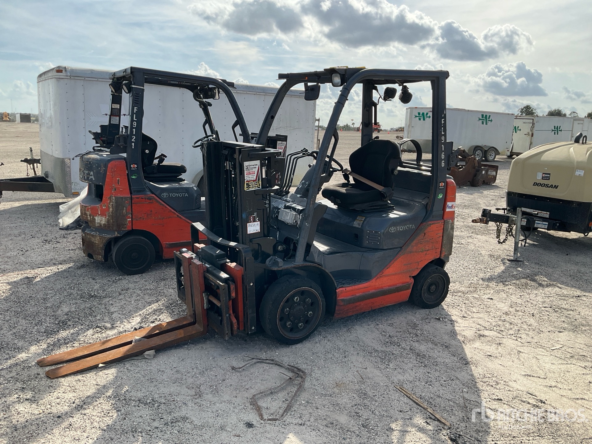 General Appearance with Zdjęcie, lewy górny róg