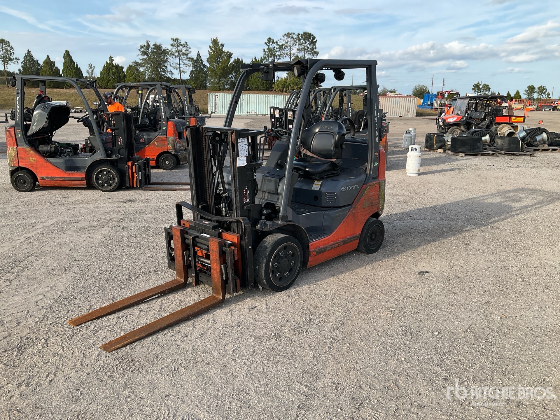 General Appearance with Featured Photo