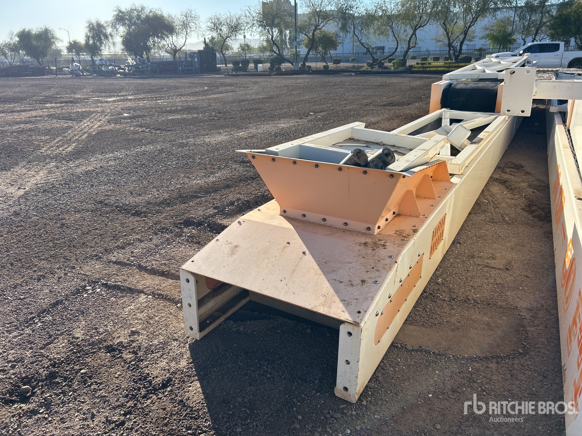 General Appearance with Imagen: esquina trasera izquierda