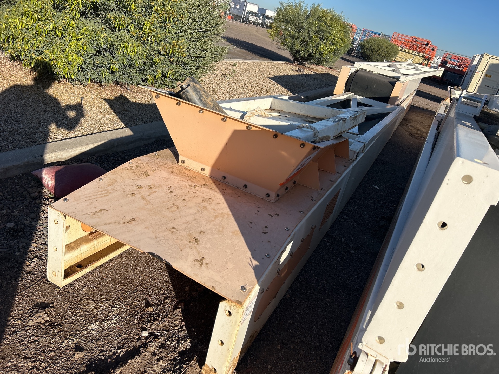 General Appearance with Imagen: esquina trasera derecha