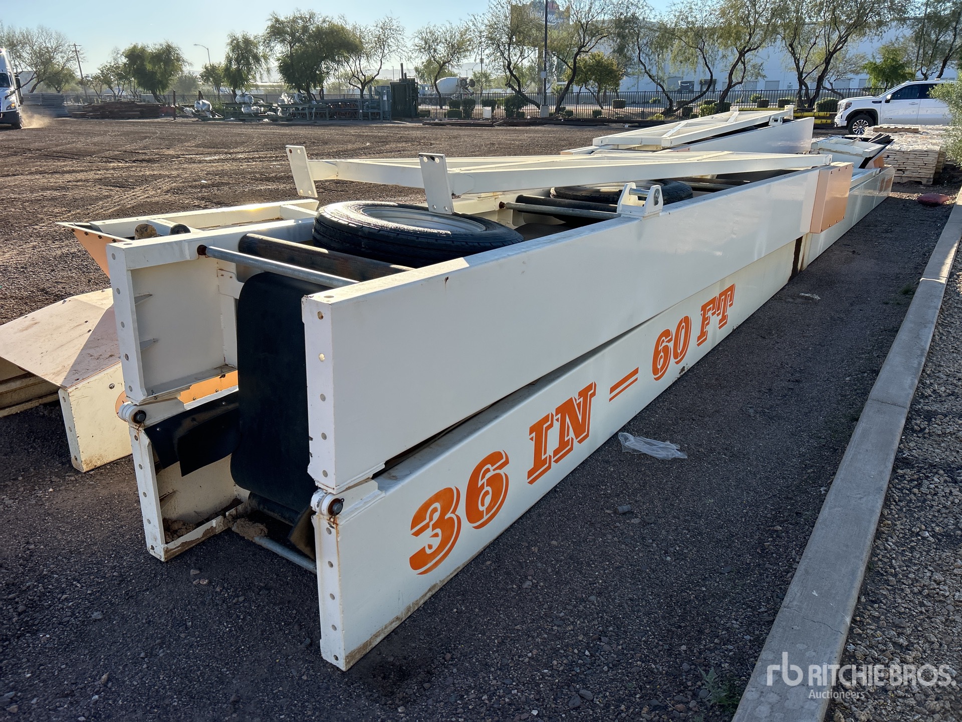 General Appearance with Imagen: esquina delantera izquierda