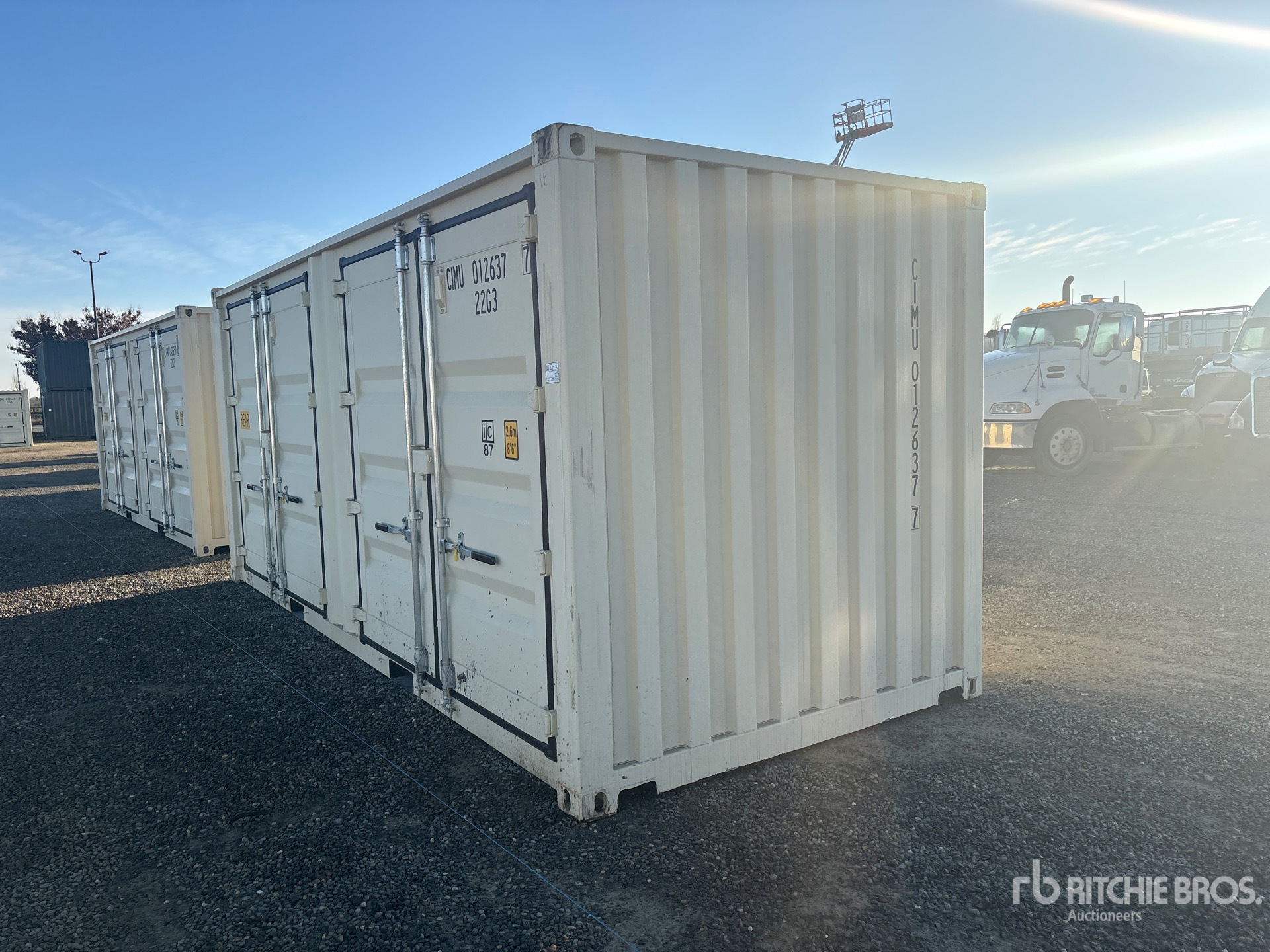 General Appearance with Picture, Right Front Corner