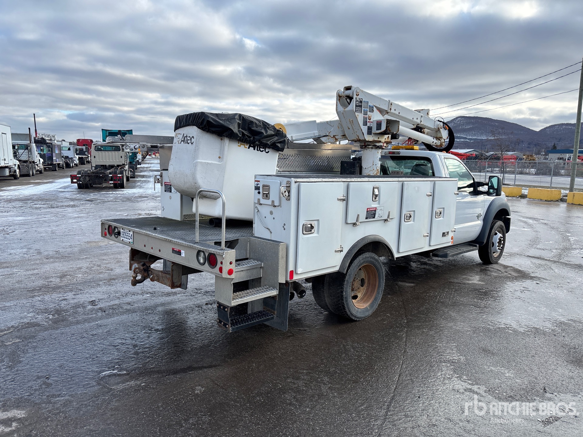 General Appearance with Picture, Right Rear Corner