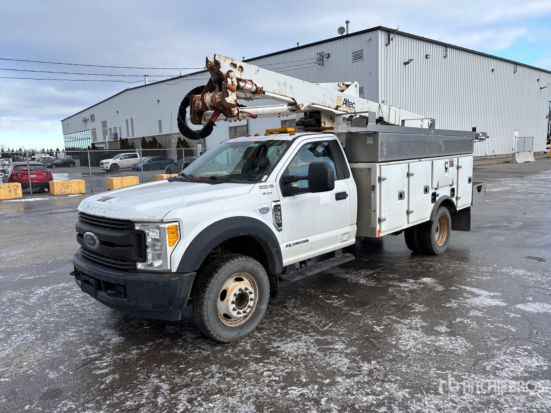 General Appearance with Picture, Left Front Corner