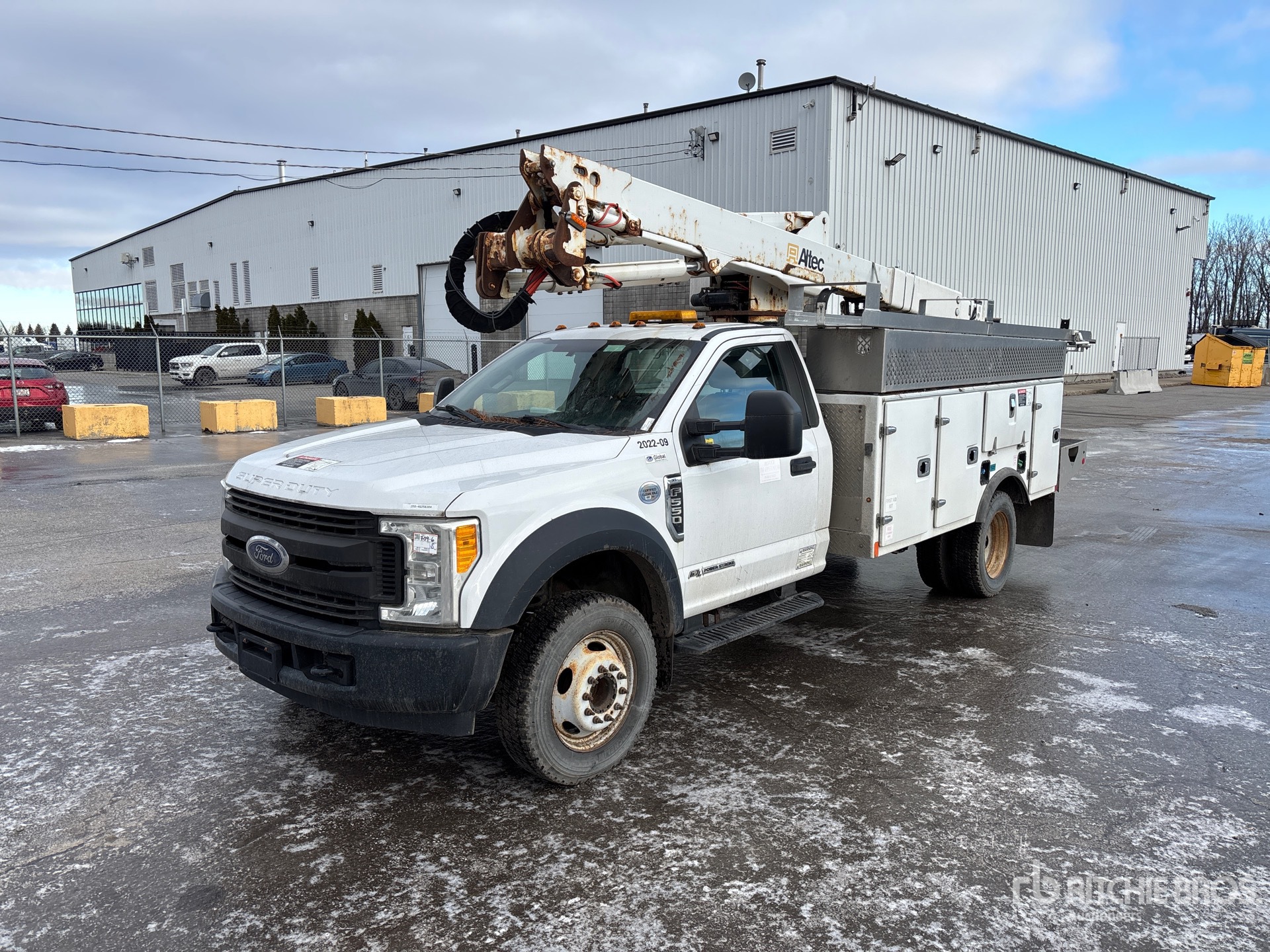 General Appearance with Featured Photo