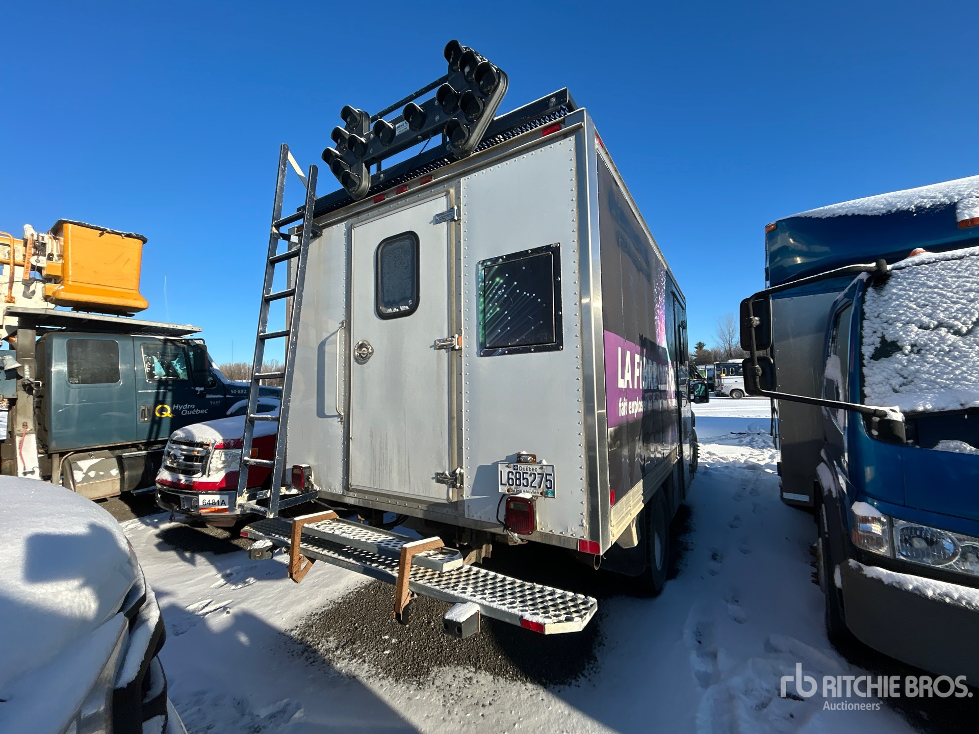 General Appearance with Imagen: esquina trasera derecha