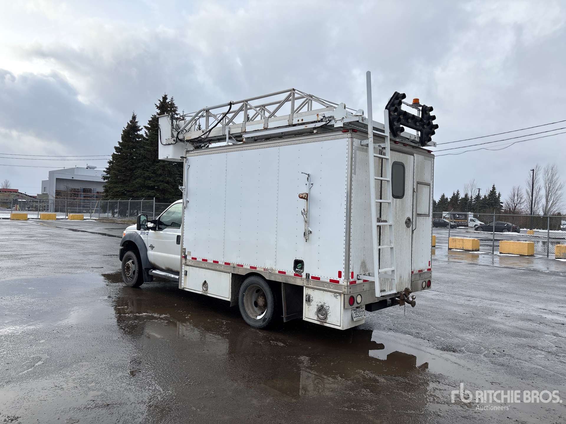 General Appearance with Image, coin arrière gauche