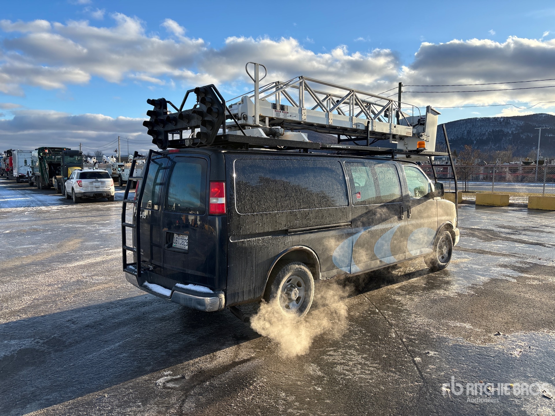 General Appearance with Picture, Right Rear Corner