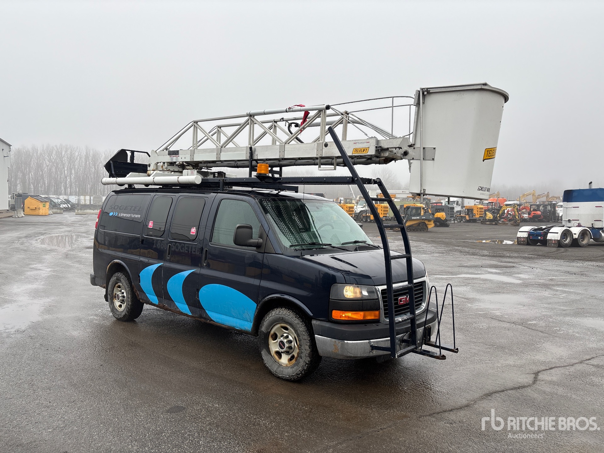 General Appearance with Picture, Right Front Corner