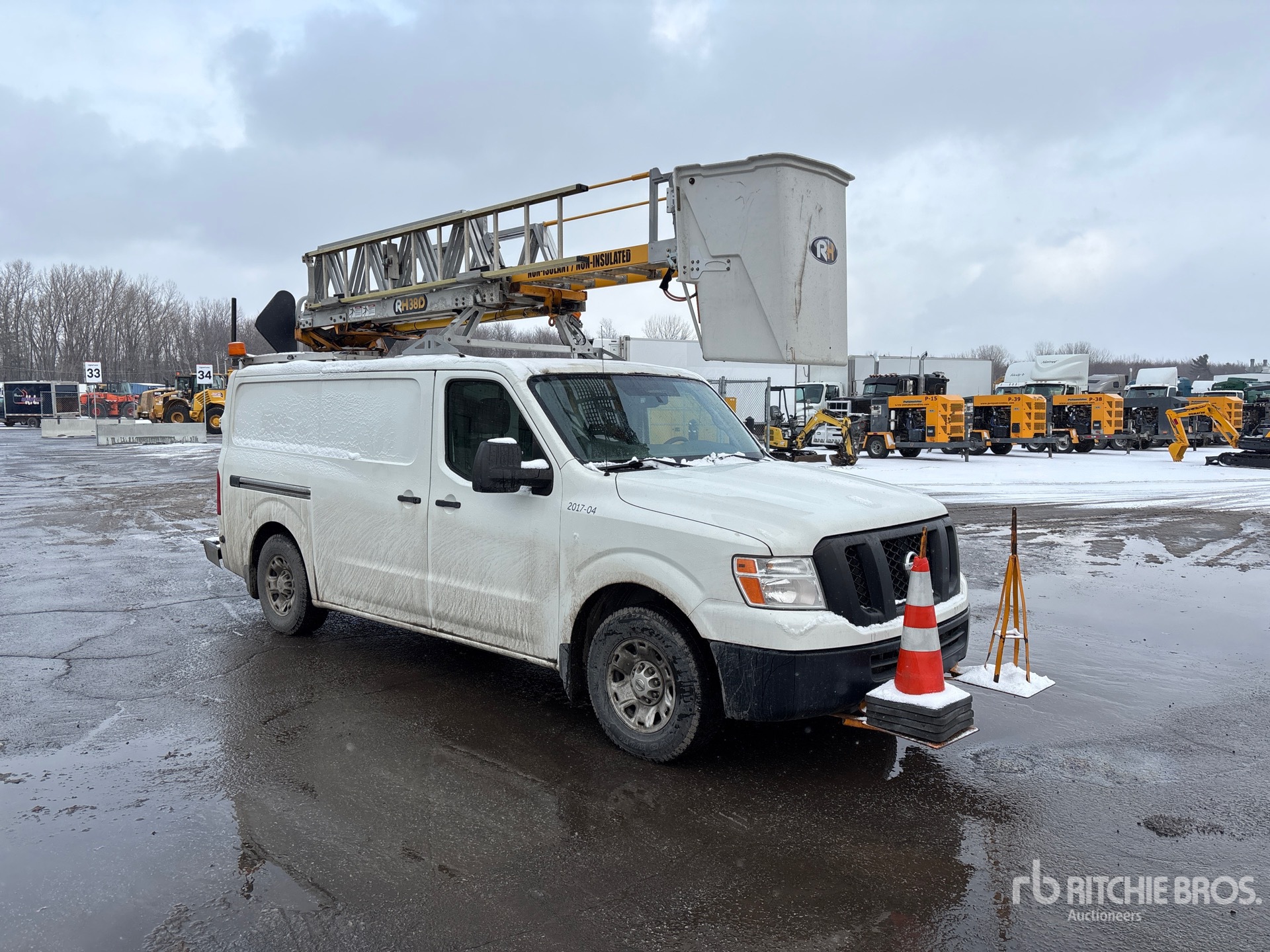 General Appearance with Bild, Ecke vorne rechts