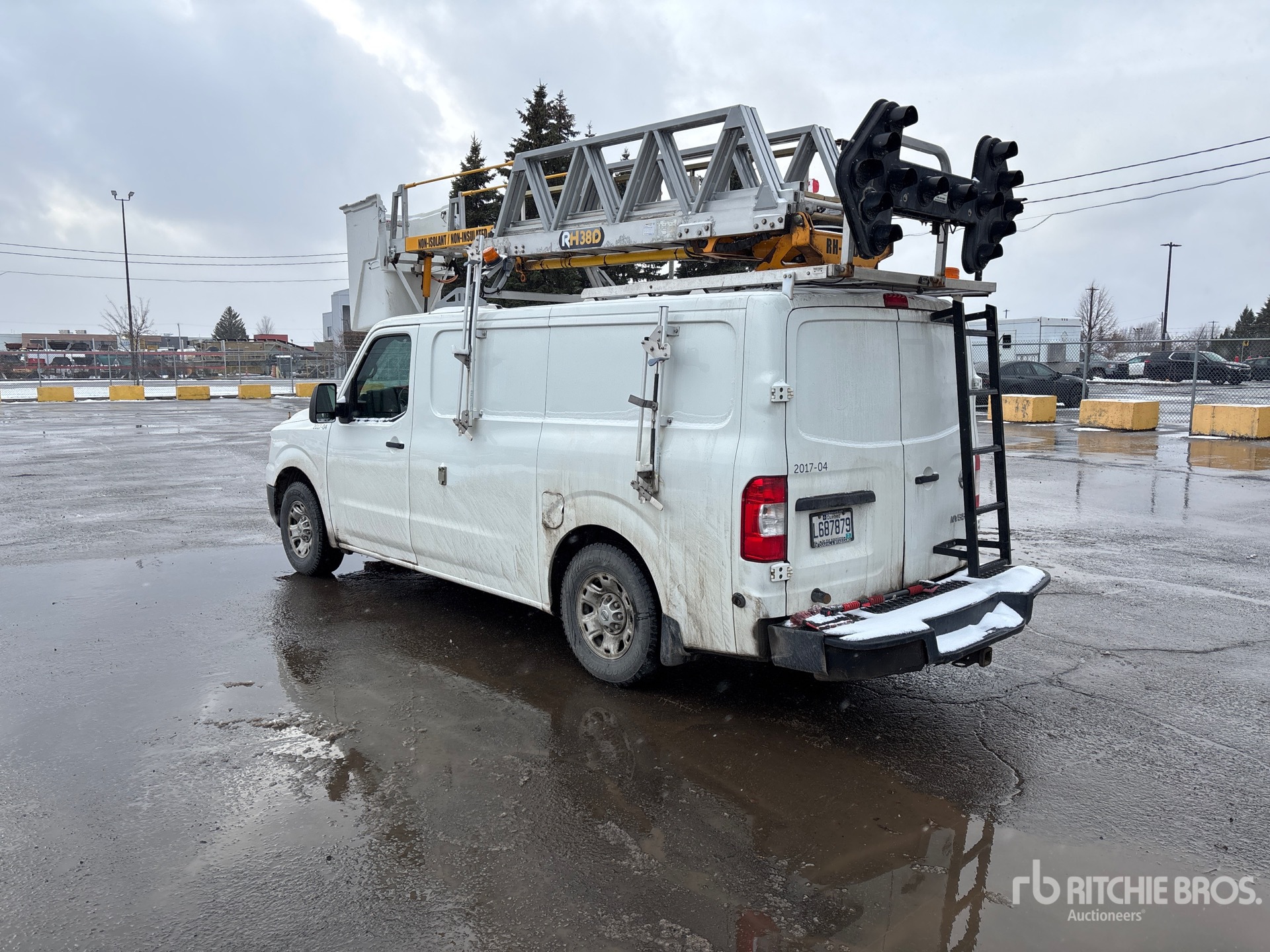 General Appearance with Bild, Ecke hinten links