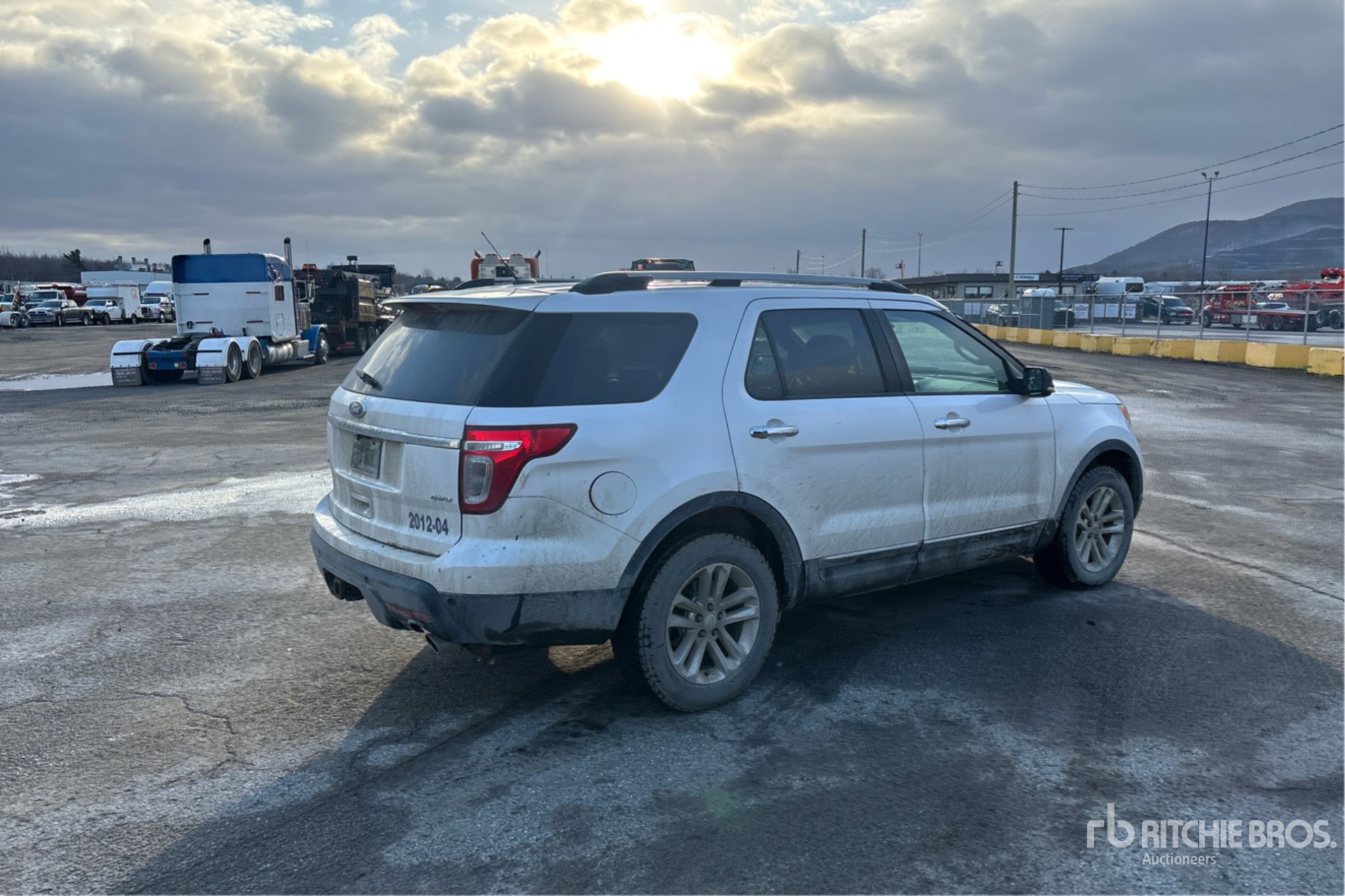 General Appearance with Picture, Right Rear Corner