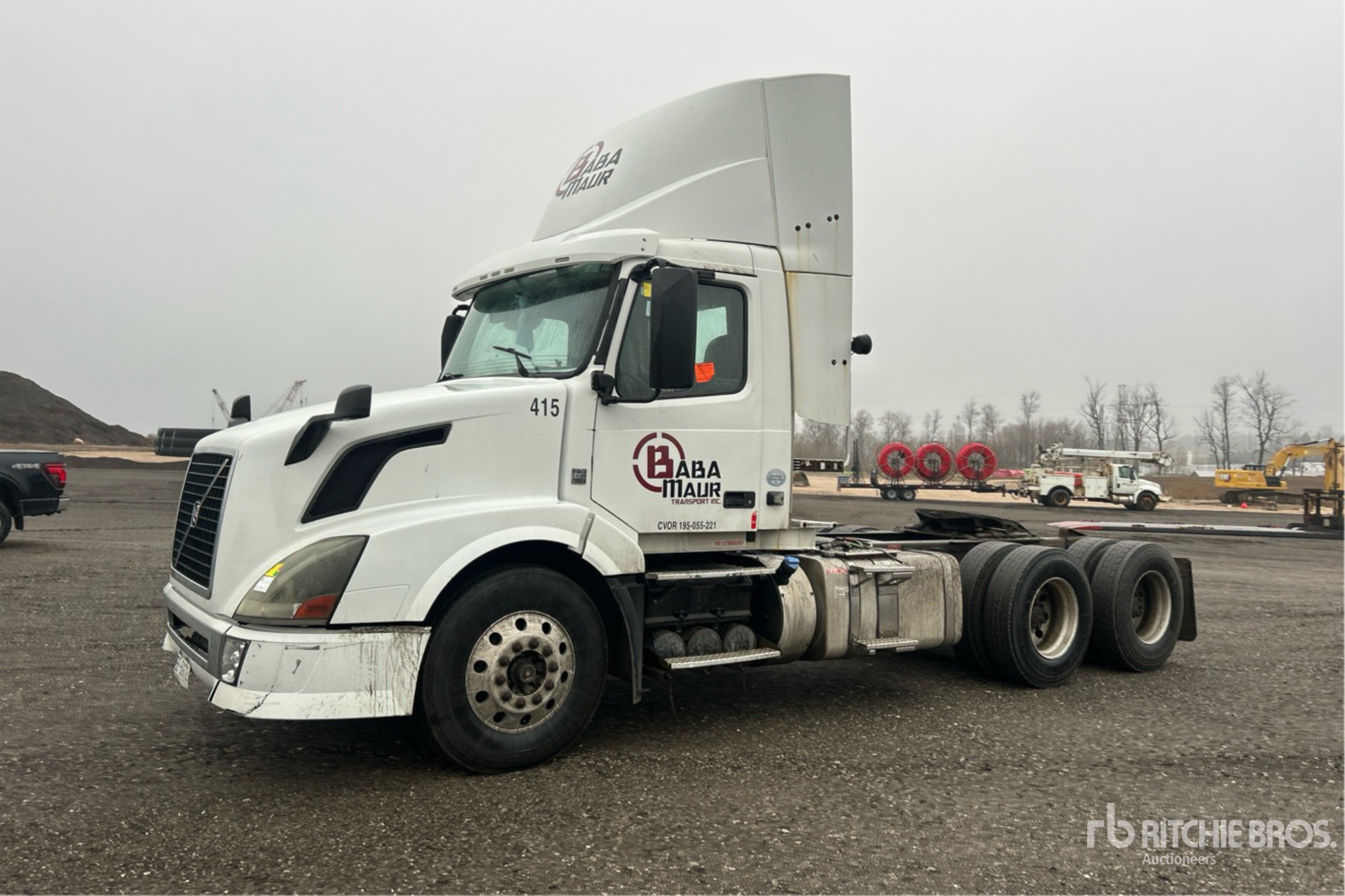 General Appearance with Bild, Ecke vorne links