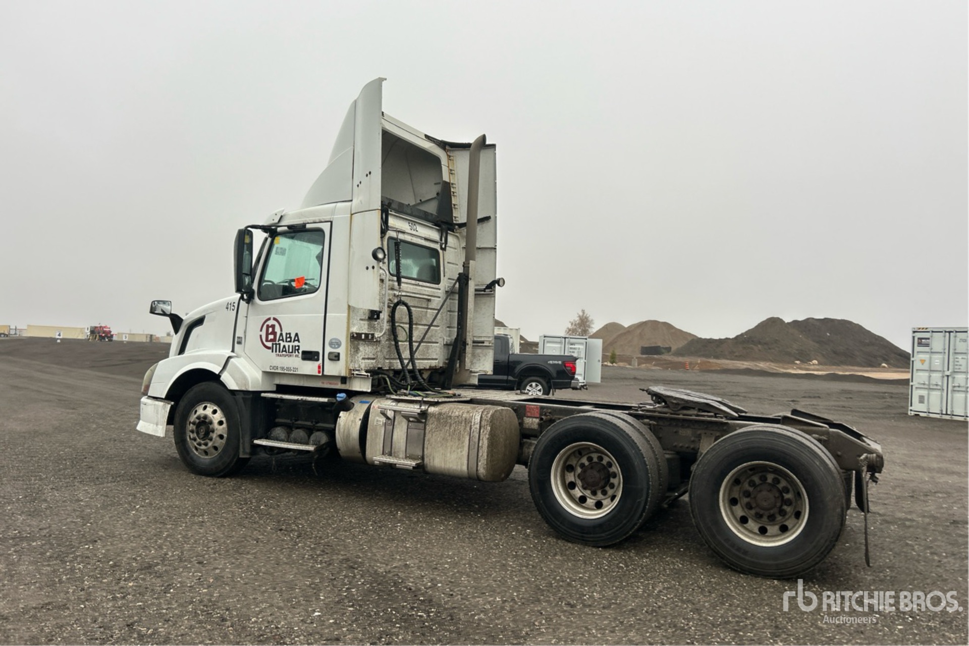 General Appearance with Bild, Ecke hinten links