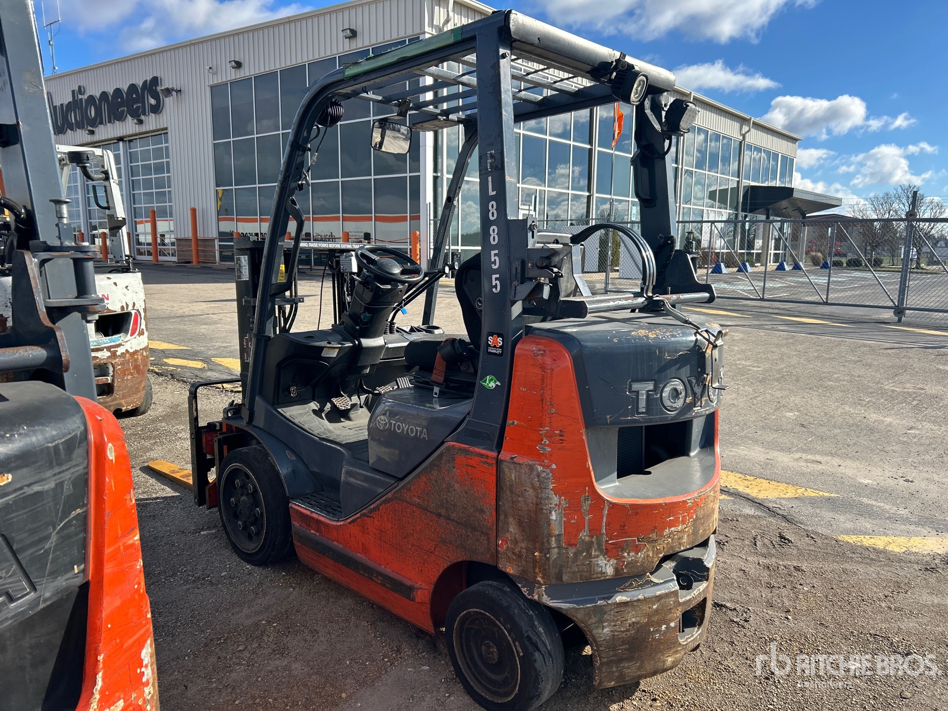 General Appearance with Picture, Left Rear Corner