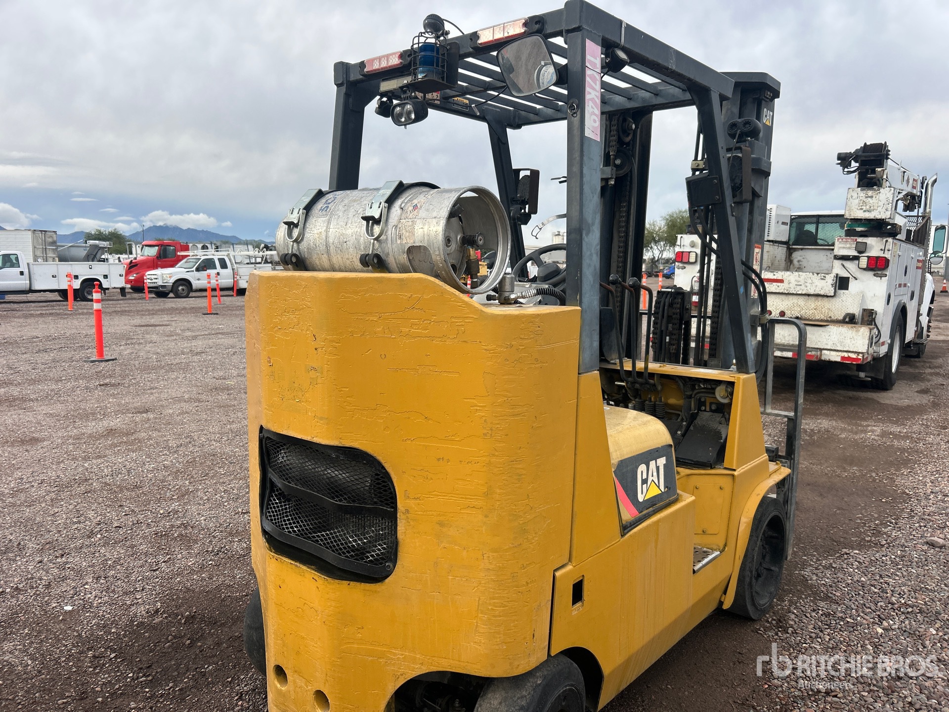 General Appearance with Foto, angolo anteriore sinistro