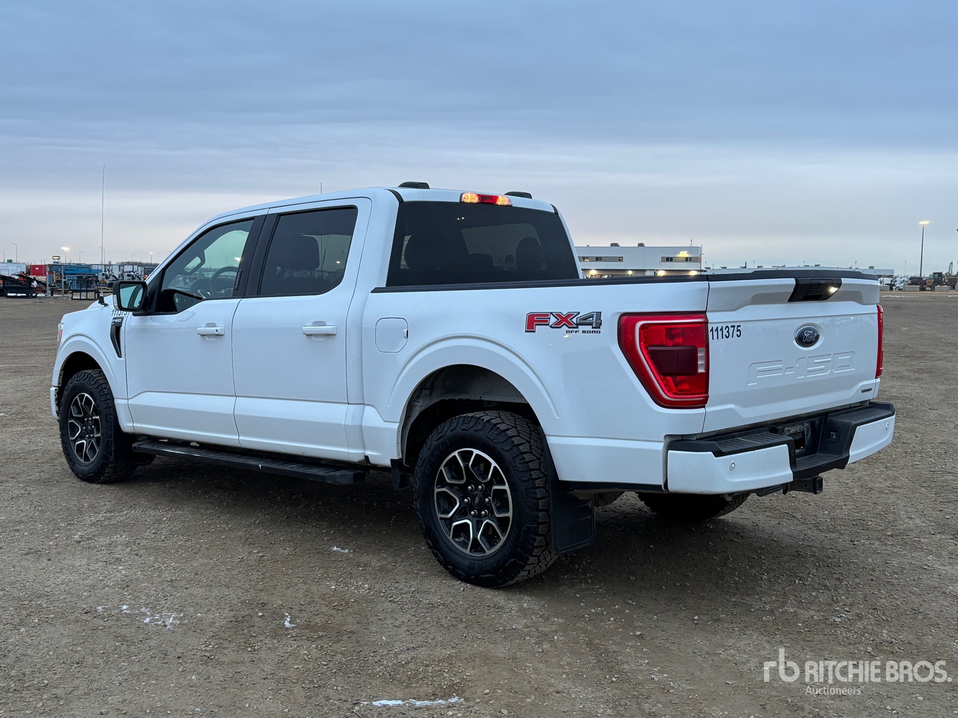 General Appearance with Imagen: esquina trasera izquierda