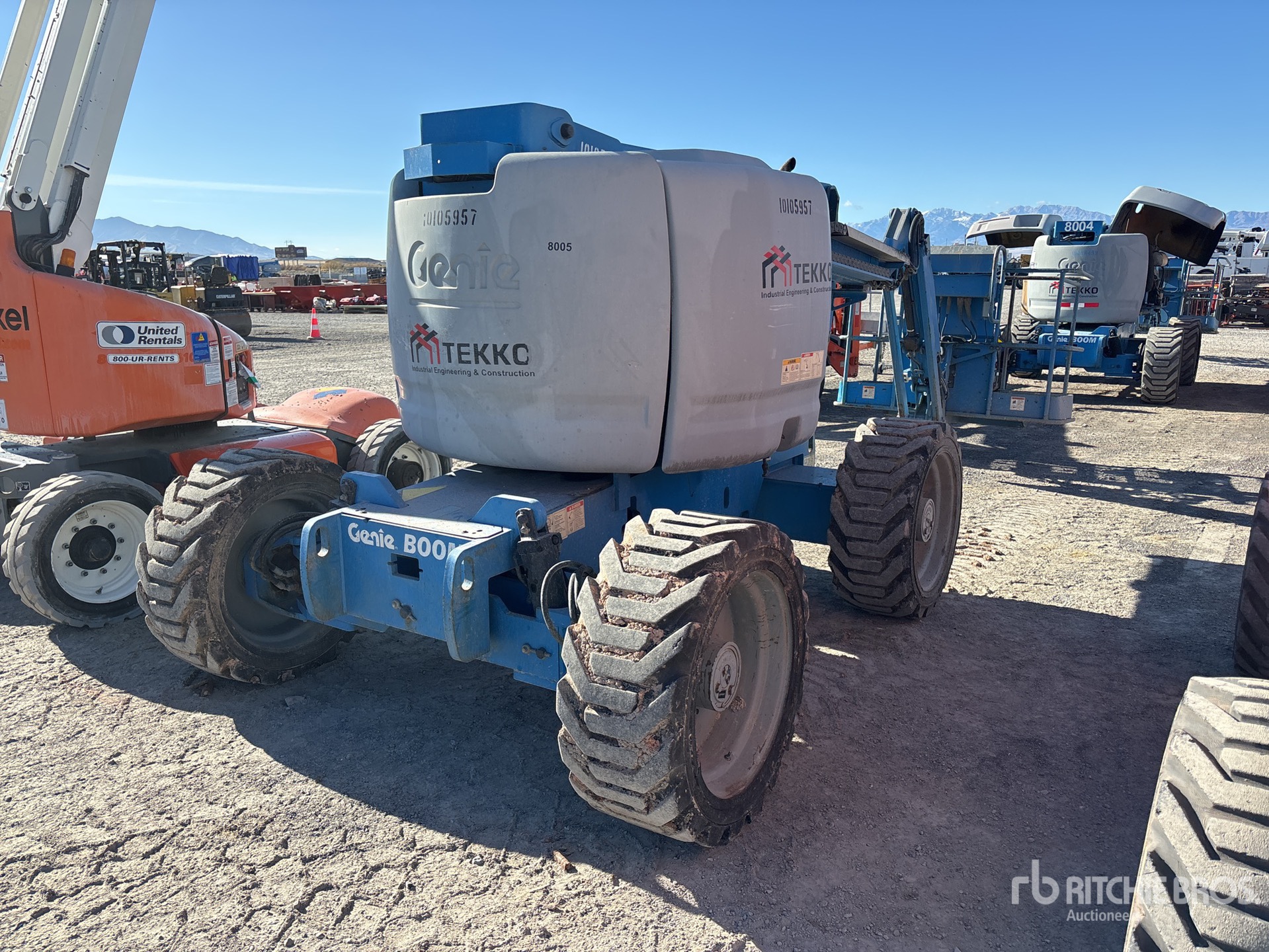 General Appearance with Picture, Right Rear Corner