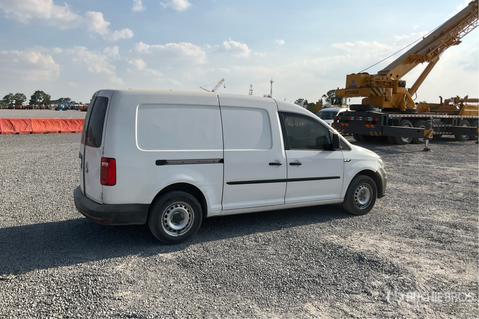 General Appearance with Foto, angolo anteriore sinistro