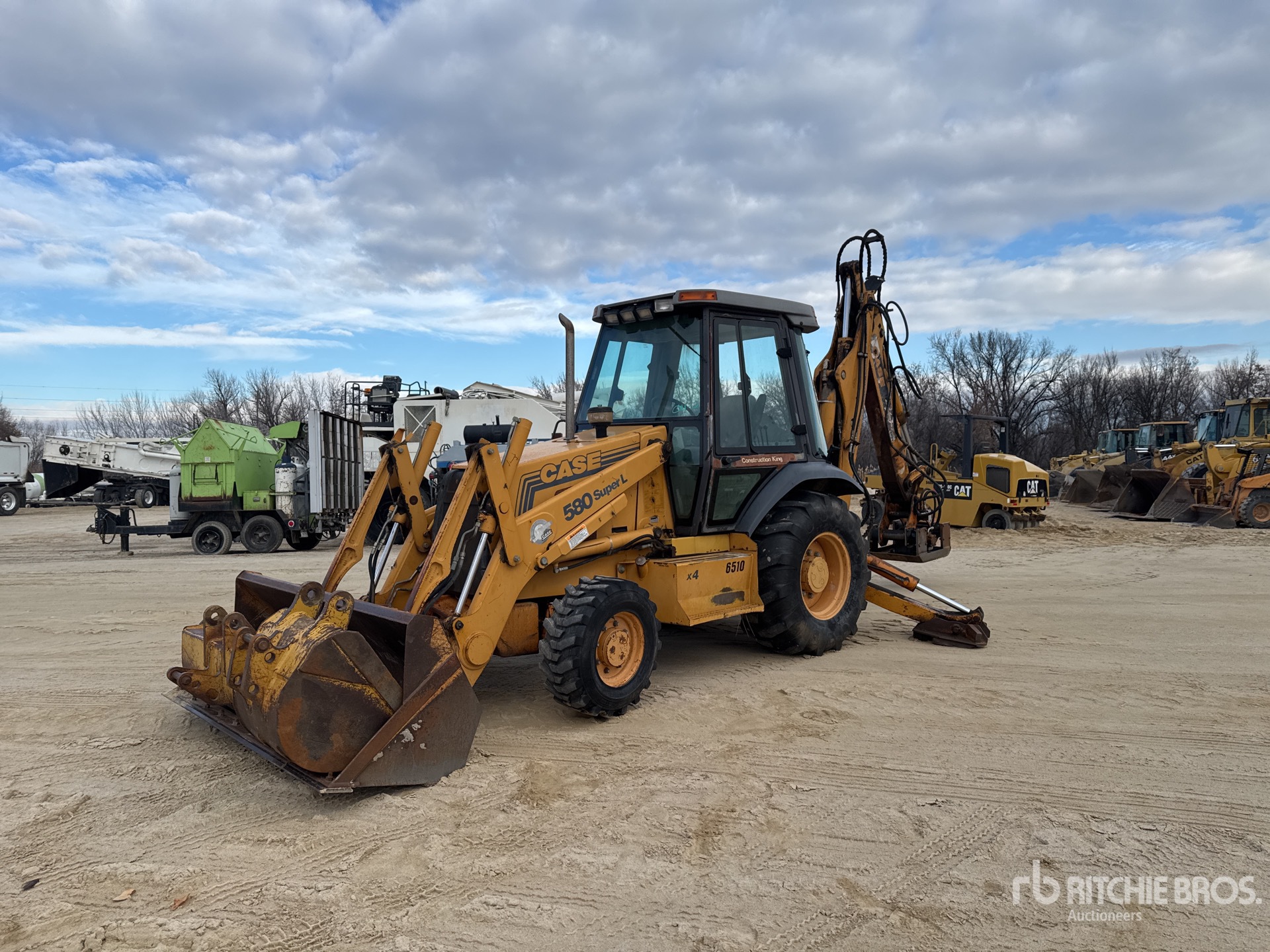 General Appearance with Foto, angolo anteriore sinistro