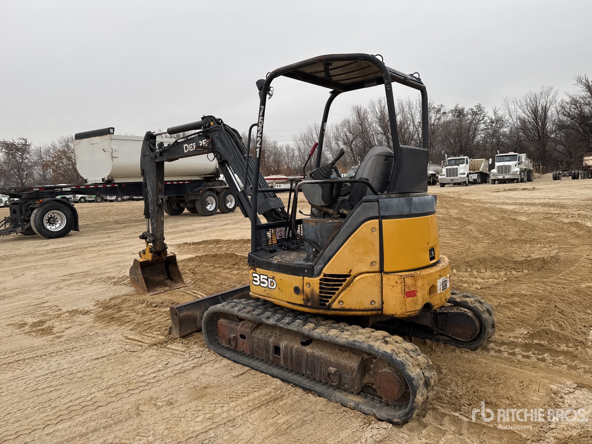 General Appearance with Picture, Left Rear Corner