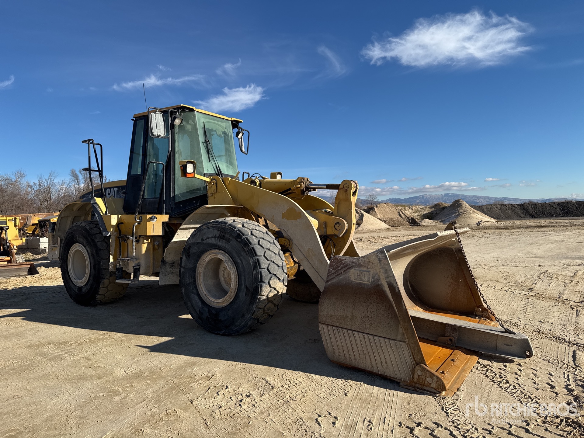 General Appearance with Bild, Ecke vorne rechts