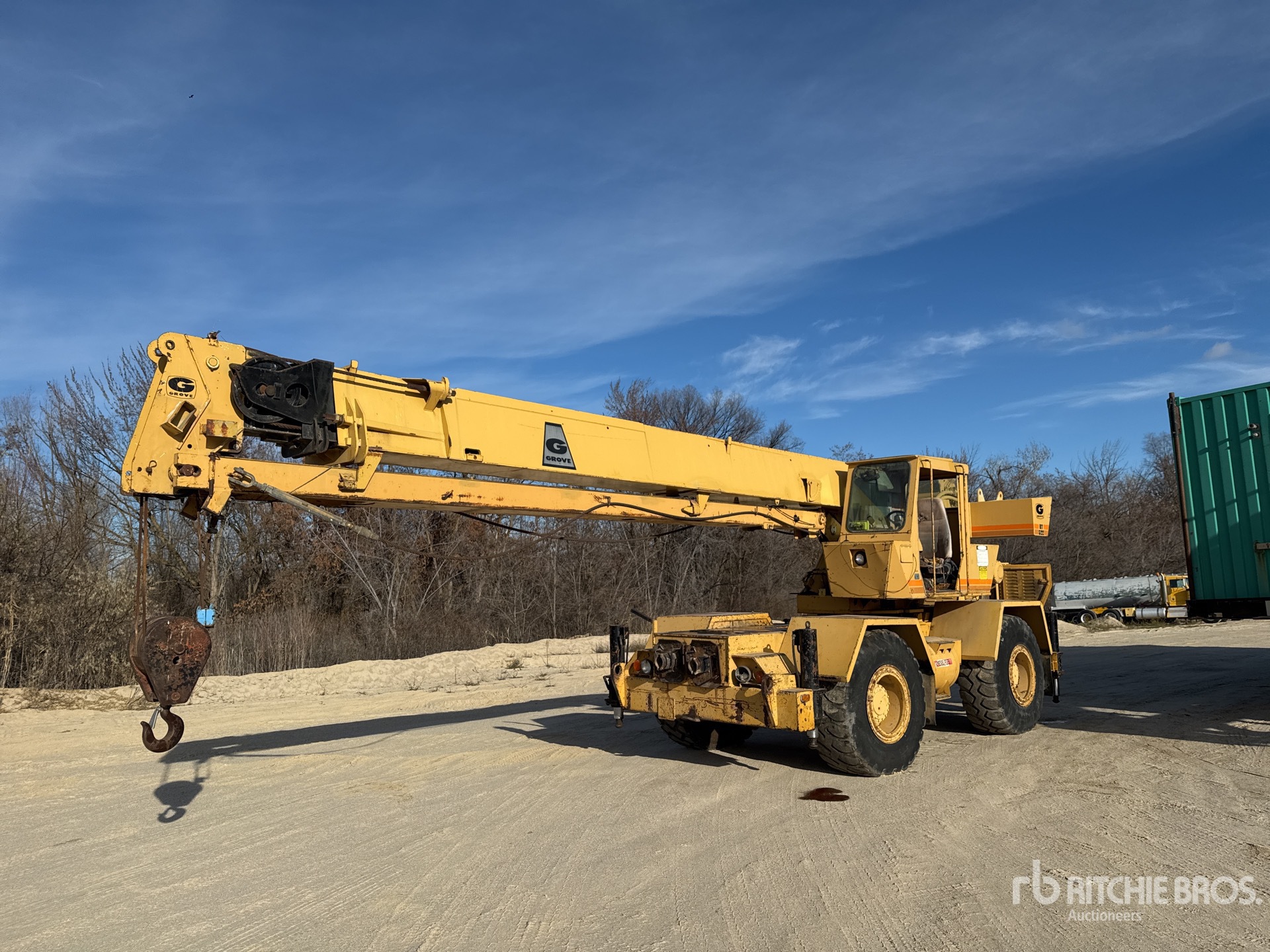 General Appearance with Bild, Ecke vorne links