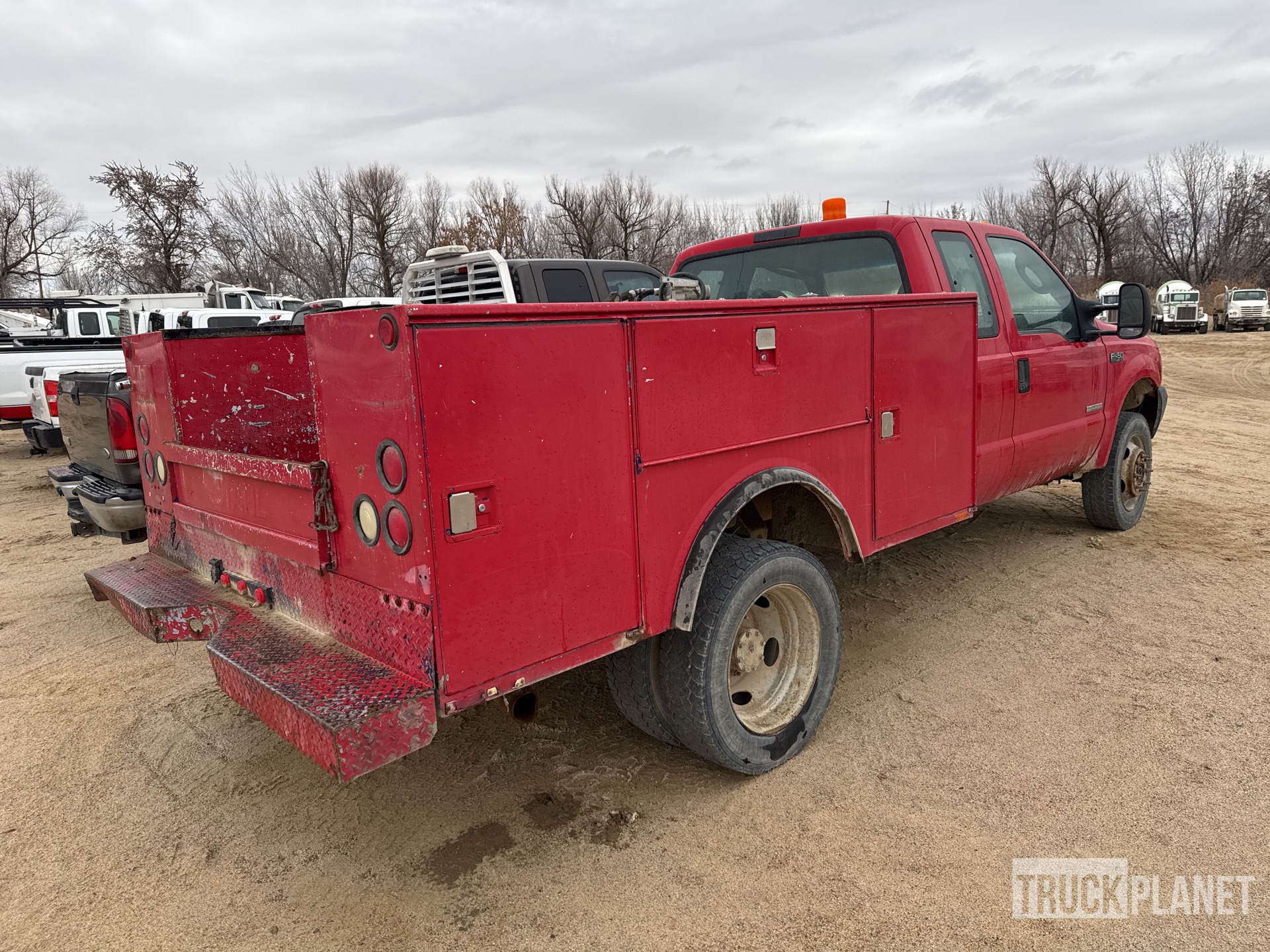 General Appearance with Foto, angolo anteriore sinistro